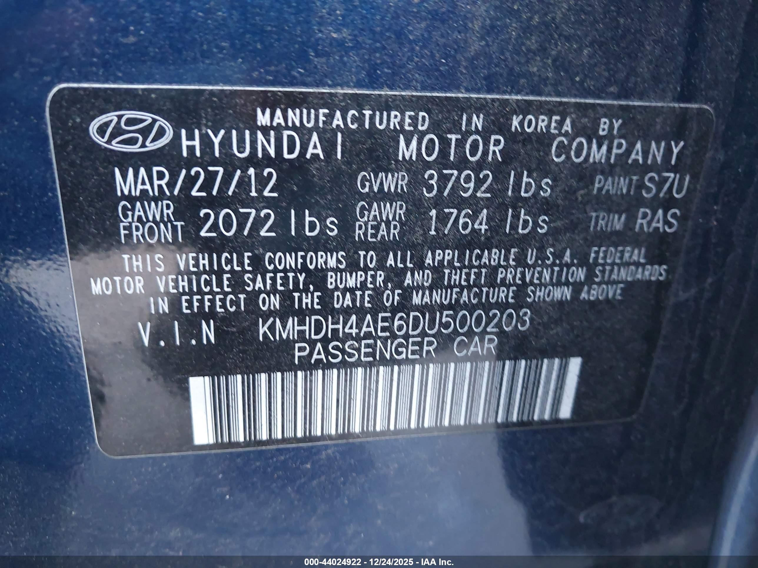 HYUNDAI ELANTRA image 9