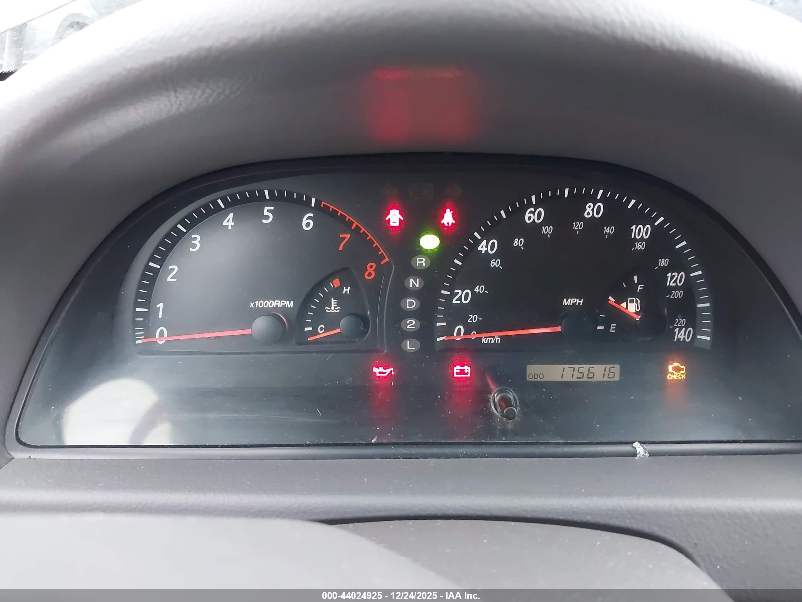 TOYOTA CAMRY image 7