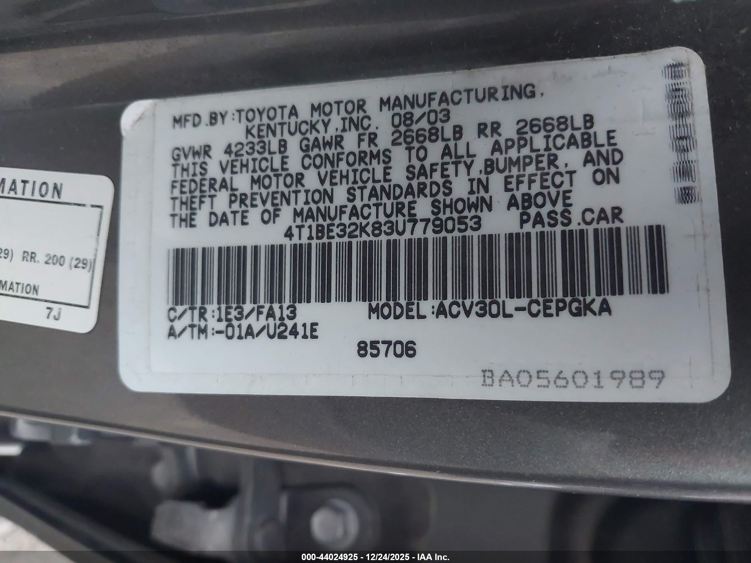 TOYOTA CAMRY image 9