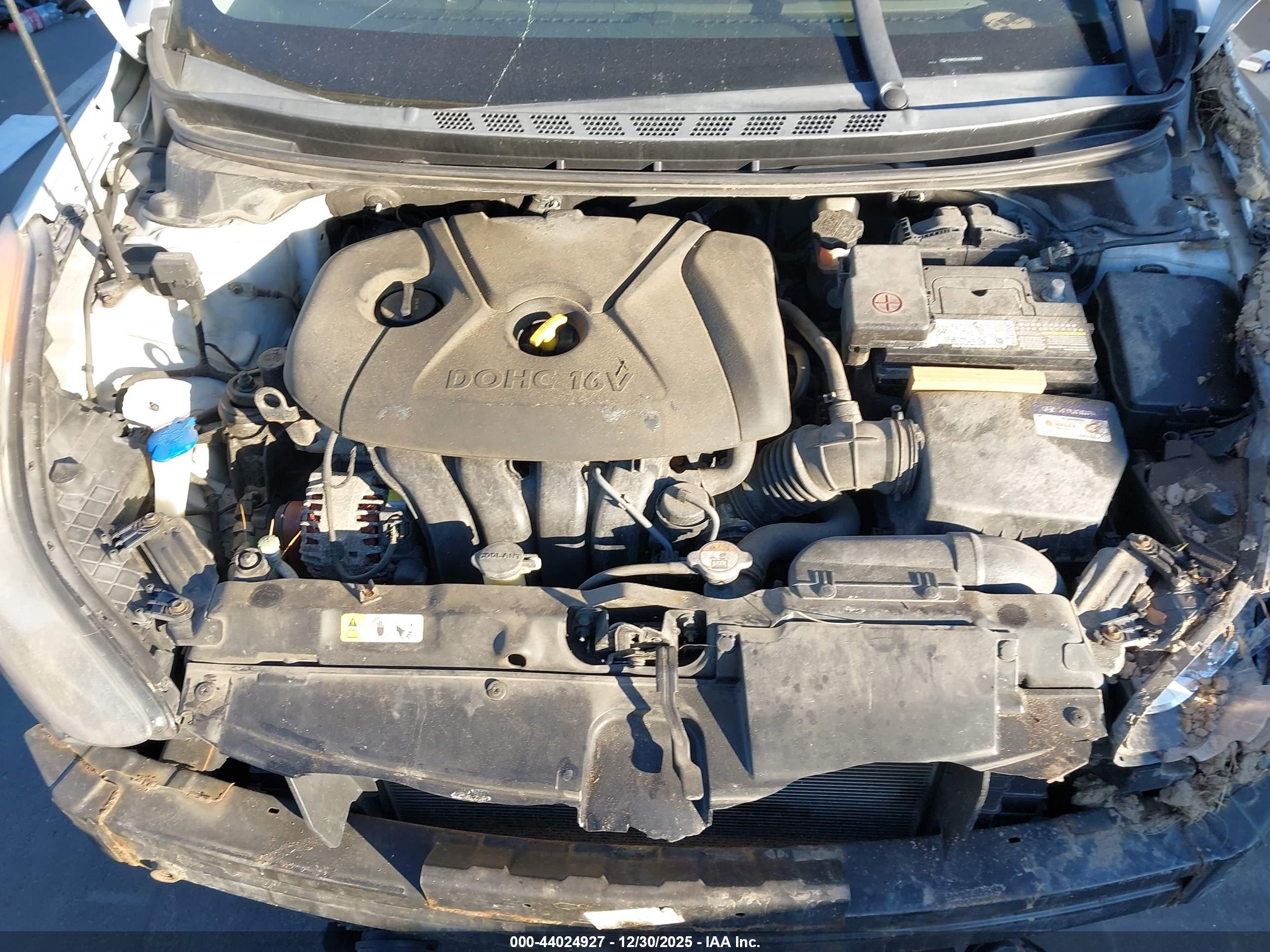 HYUNDAI ELANTRA image 10