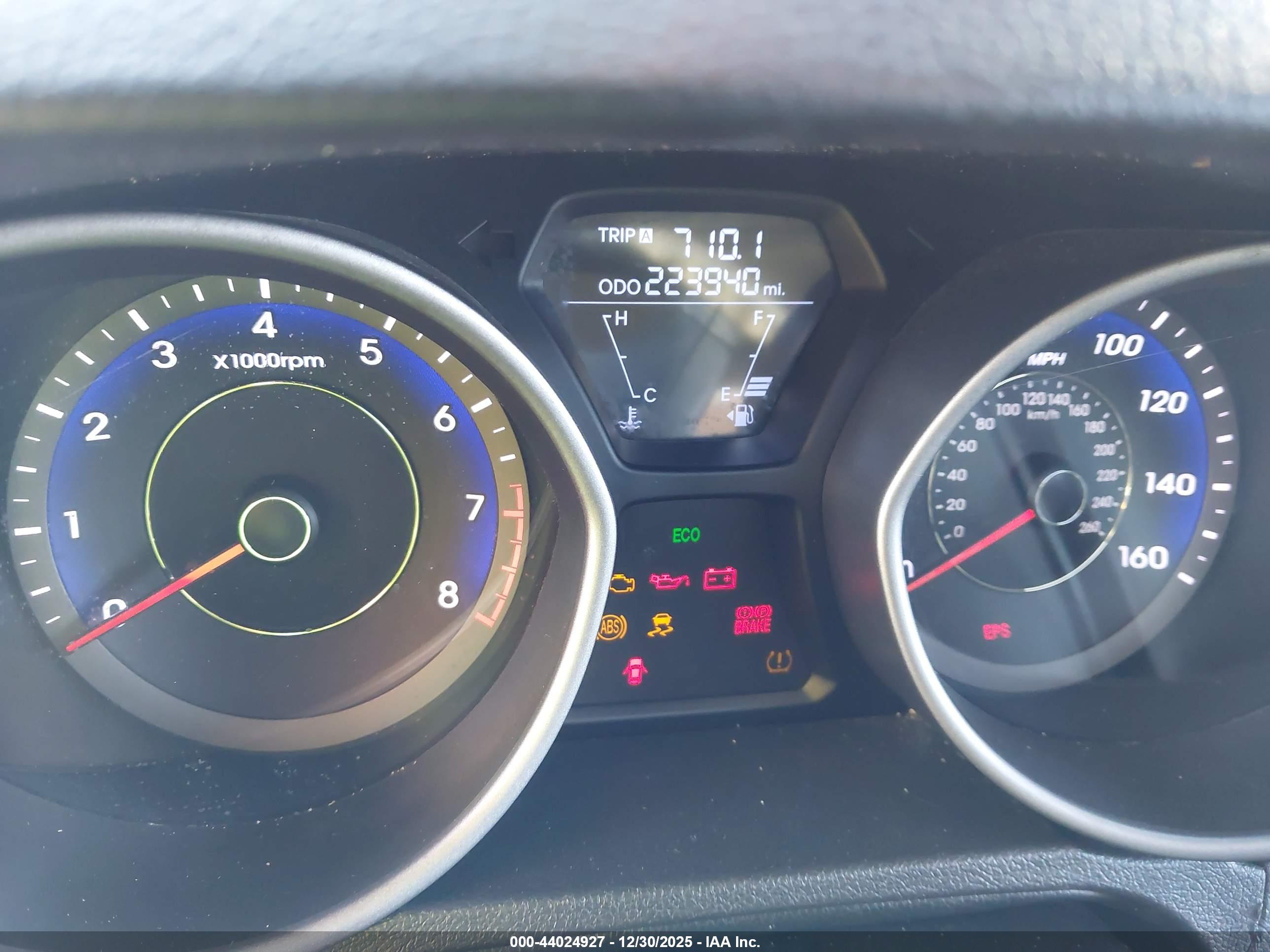 HYUNDAI ELANTRA image 7