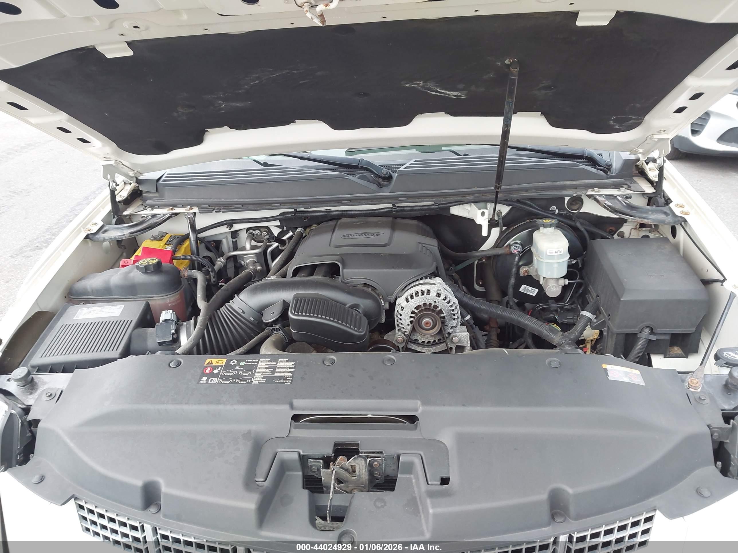 CADILLAC ESCALADE image 10
