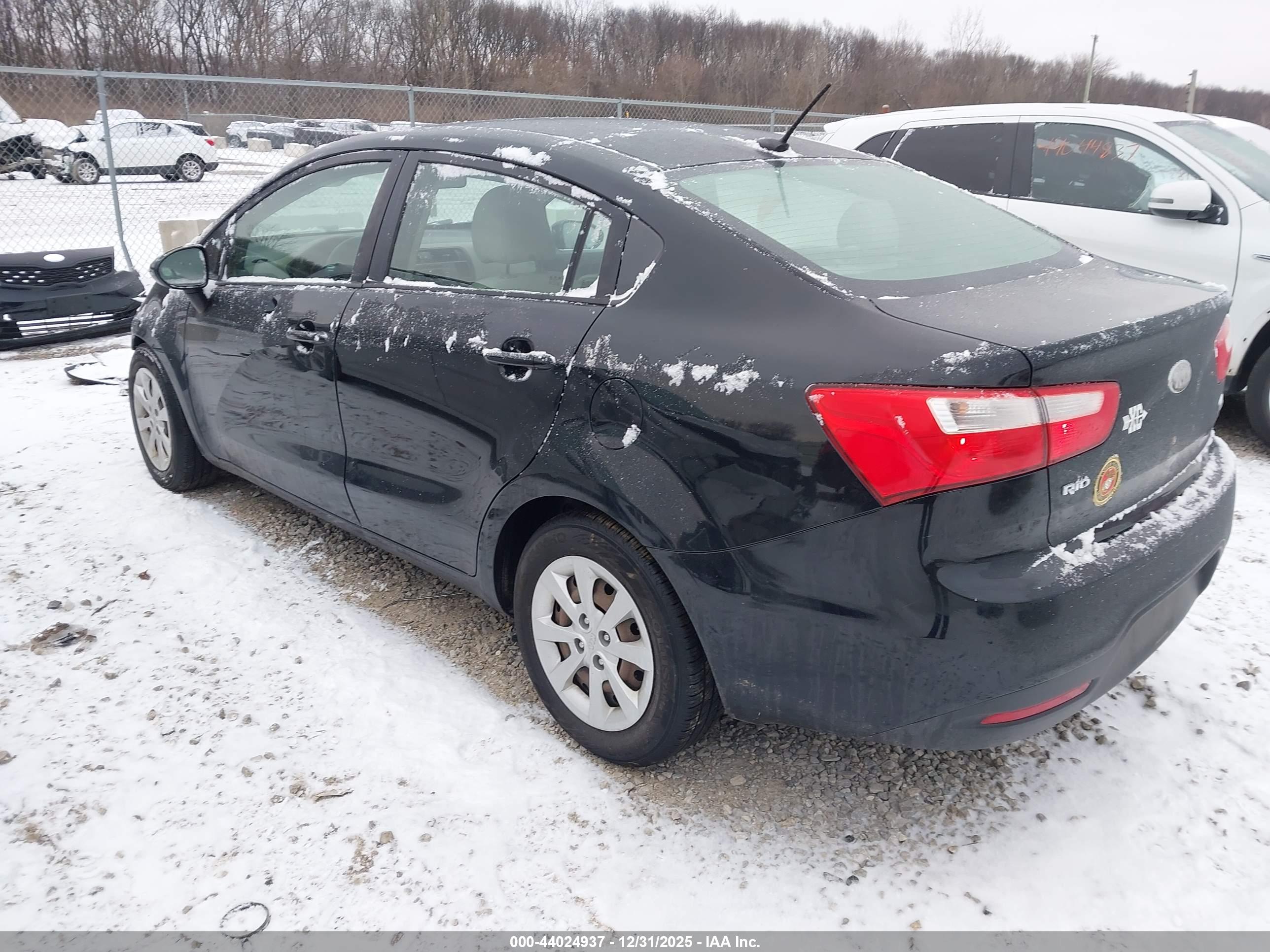 KIA RIO image 3