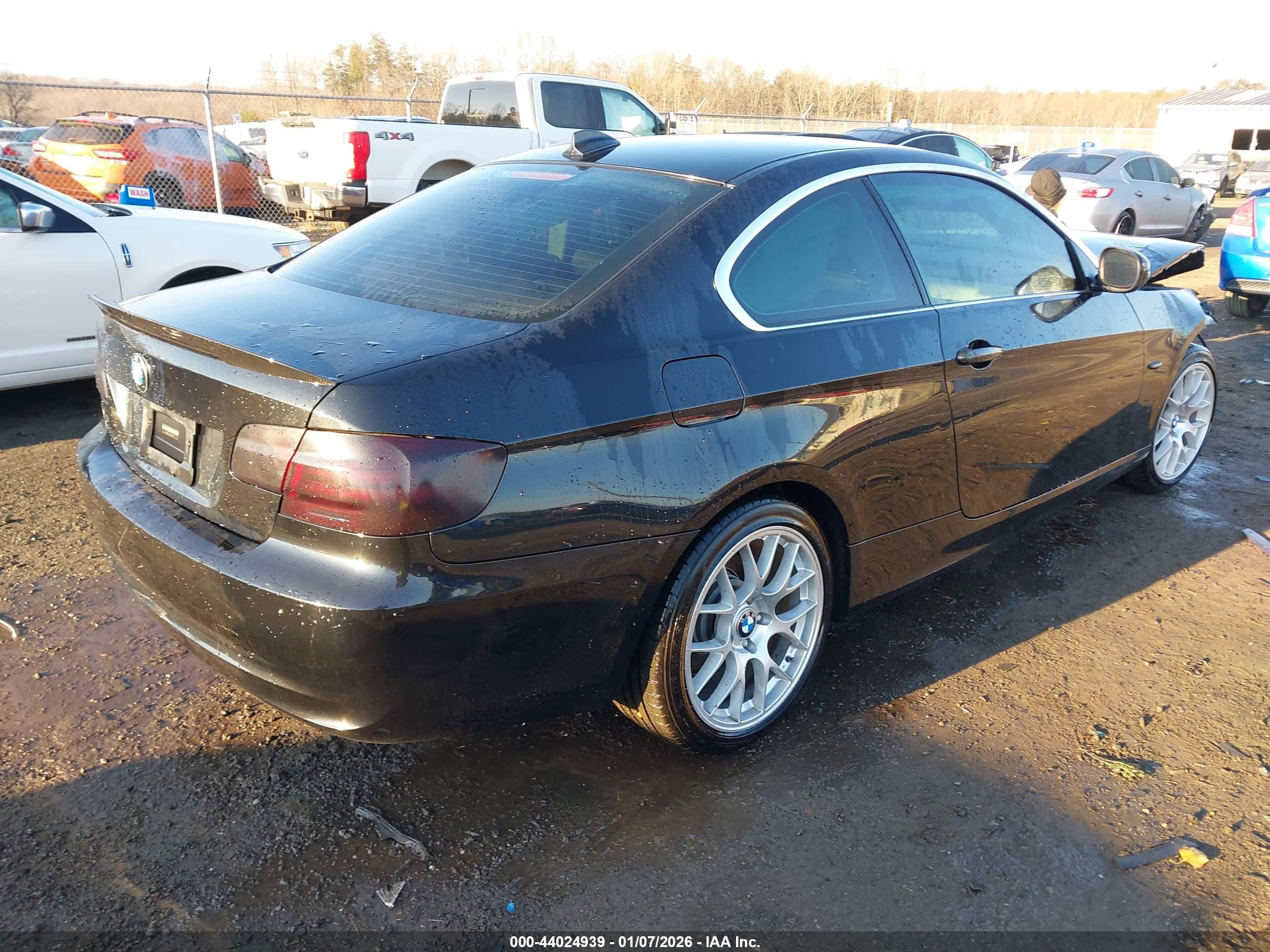 BMW 328I image 4