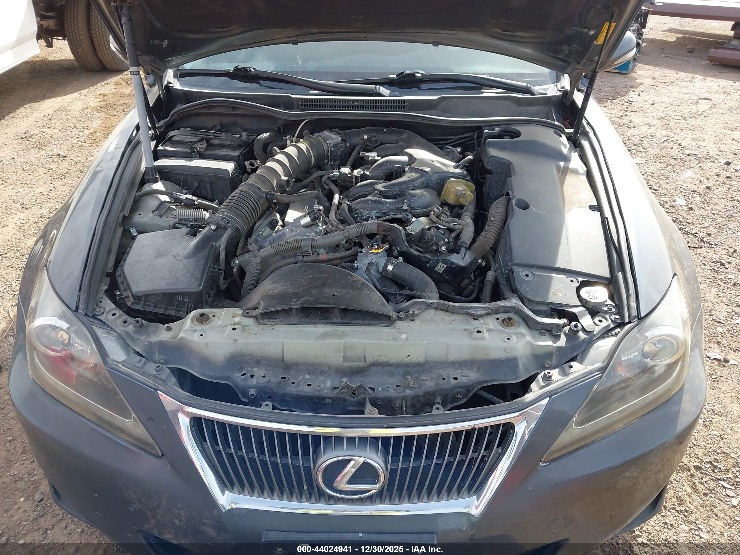LEXUS IS image 10