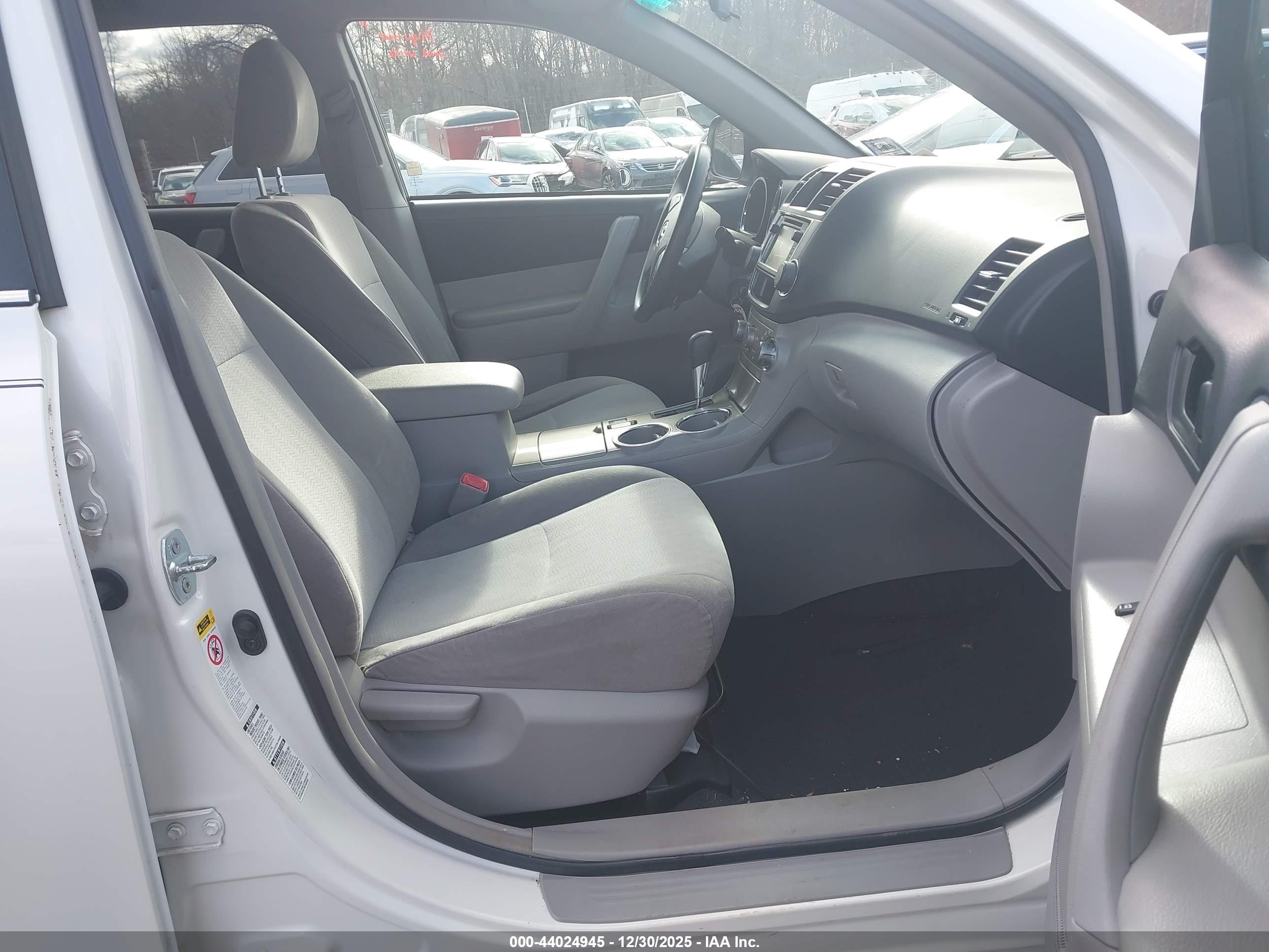 TOYOTA HIGHLANDER image 5