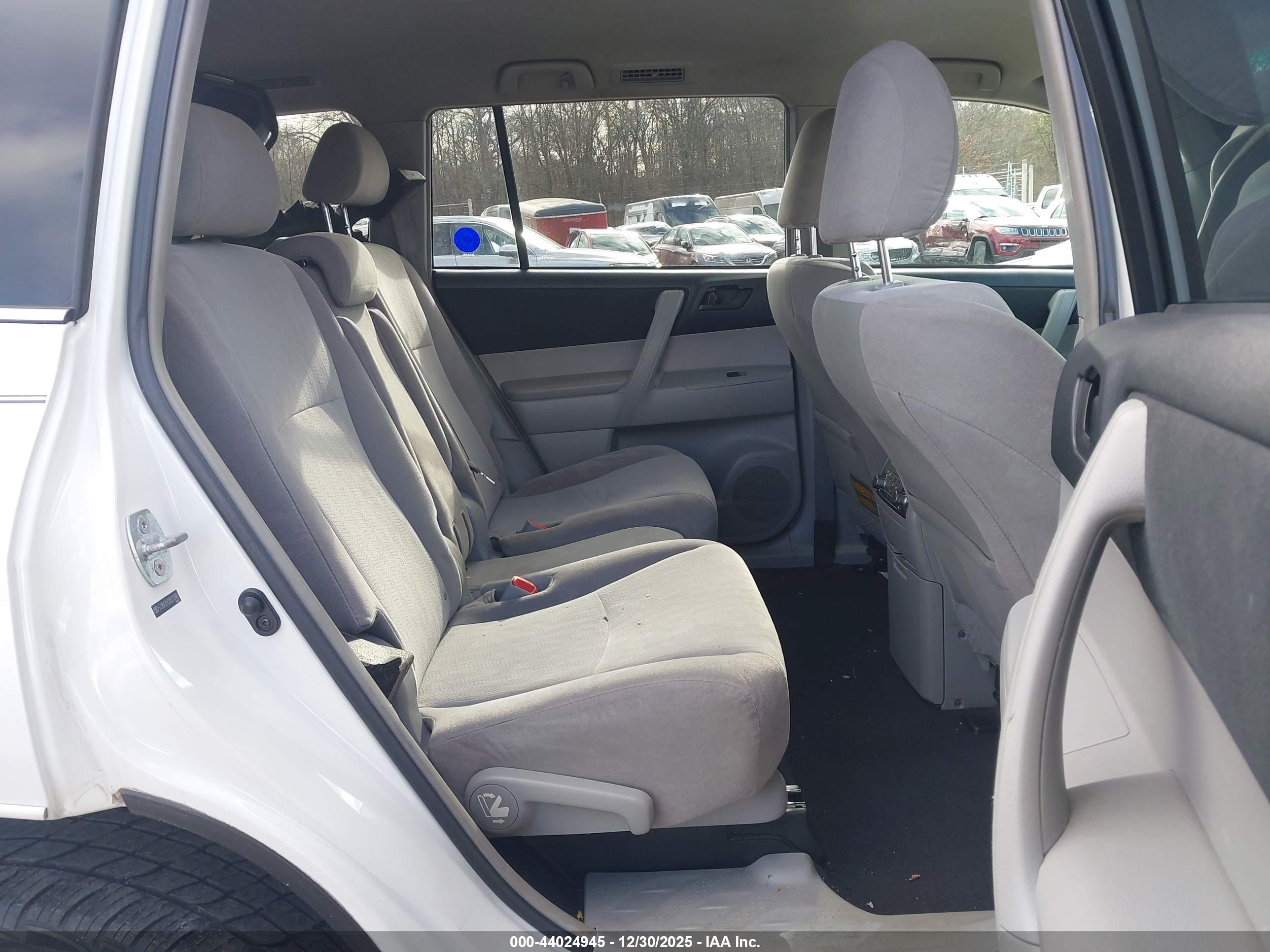 TOYOTA HIGHLANDER image 8