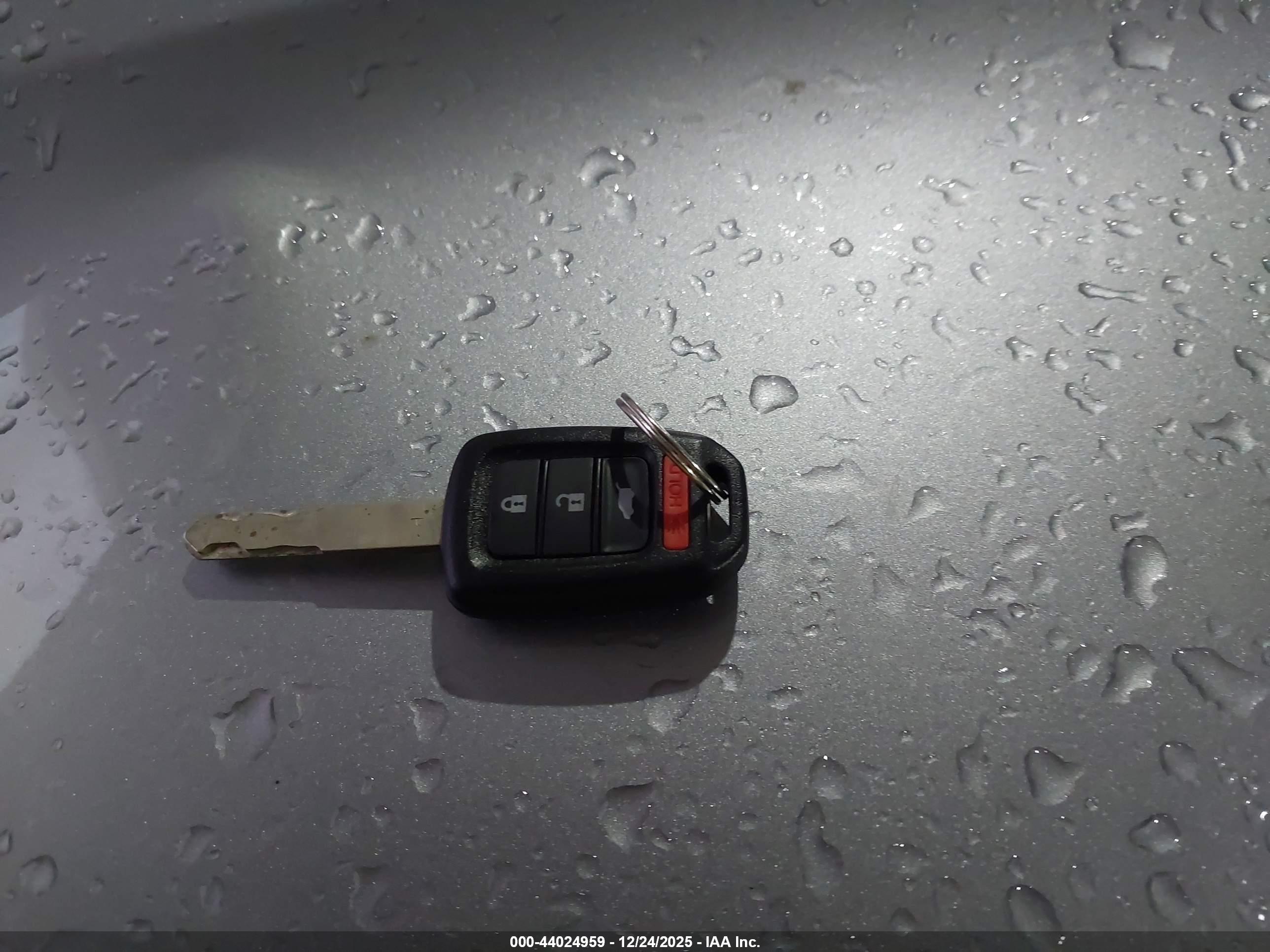 HONDA CR-V image 11