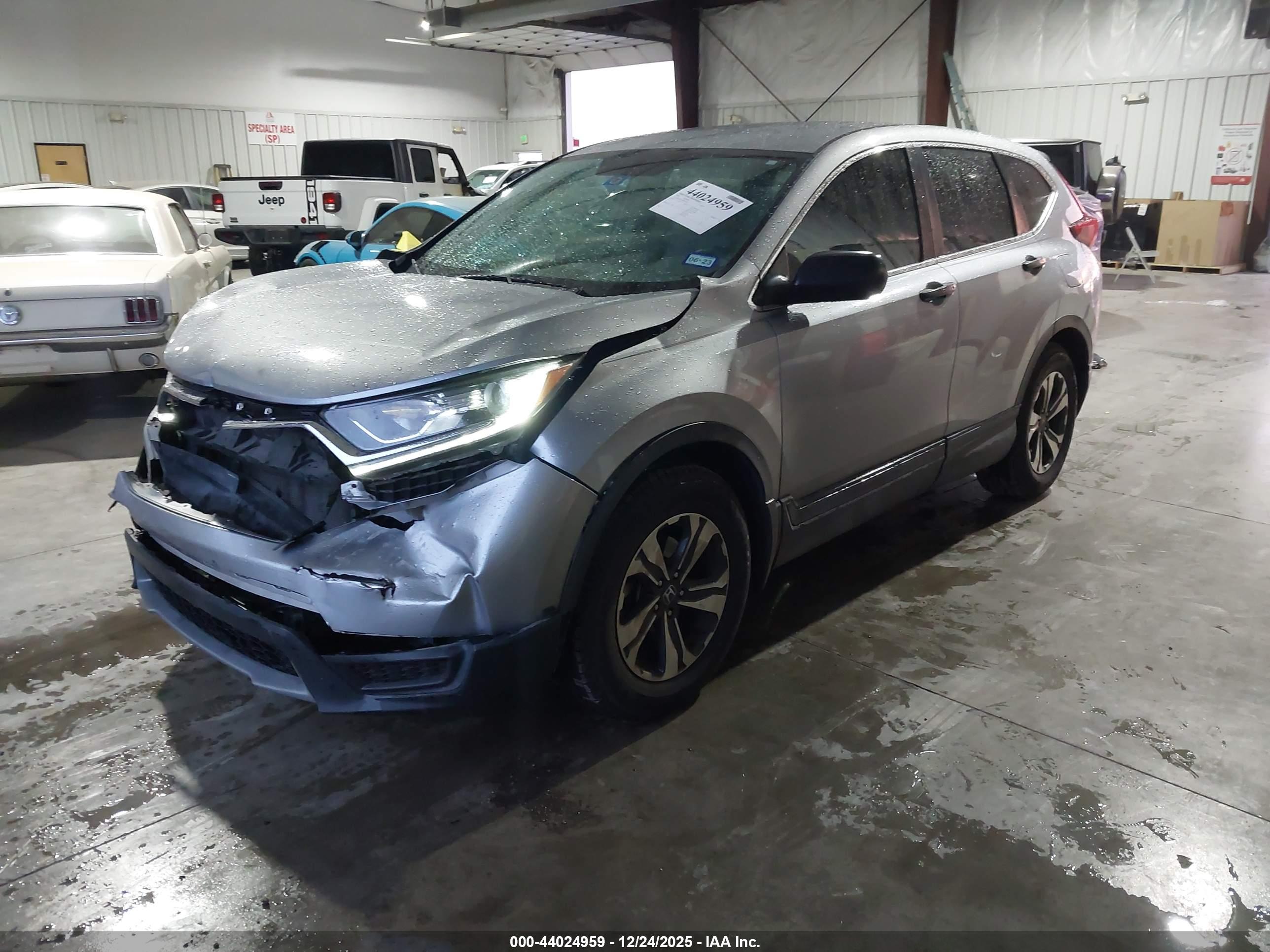 HONDA CR-V image 2