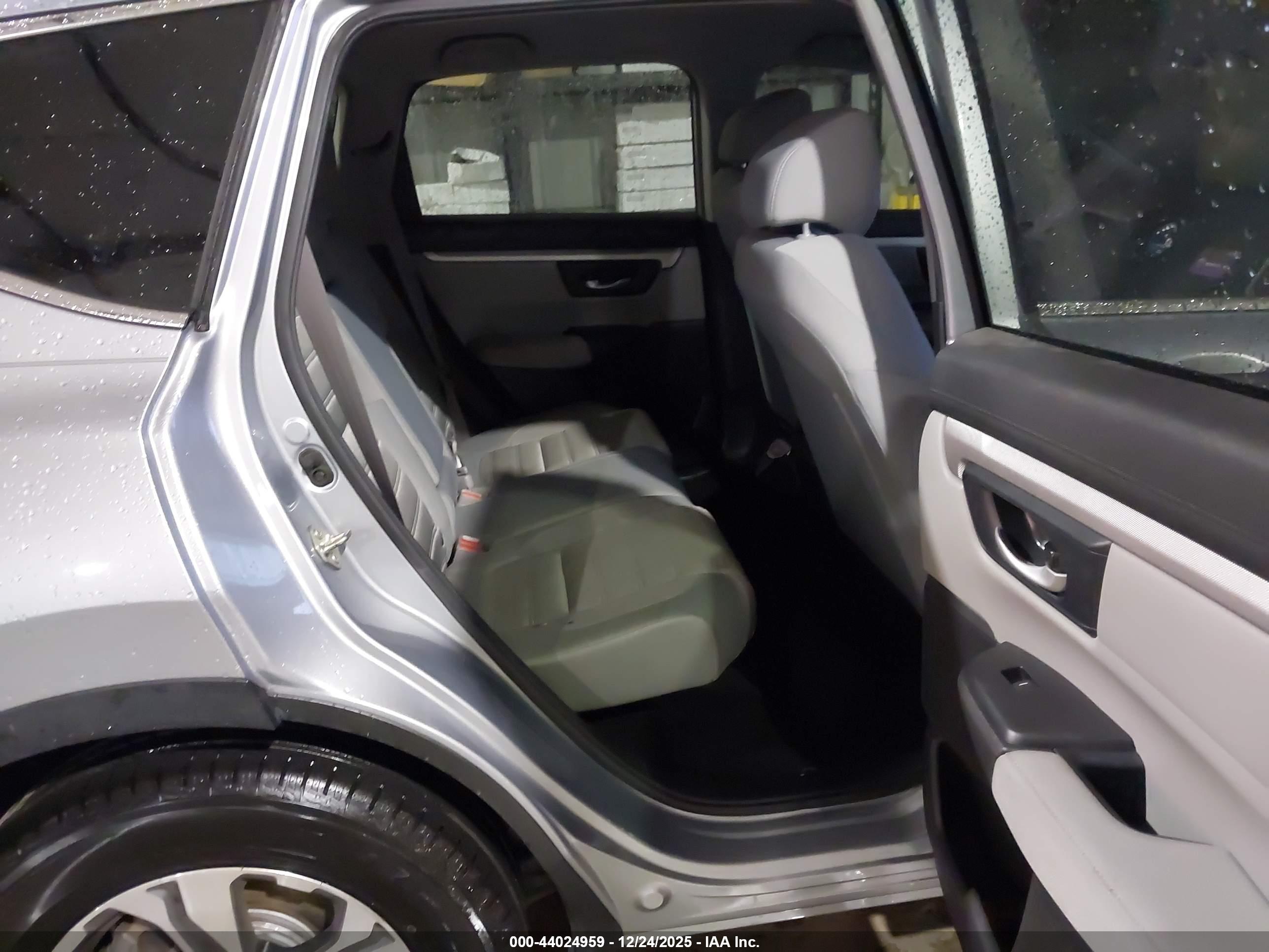 HONDA CR-V image 8
