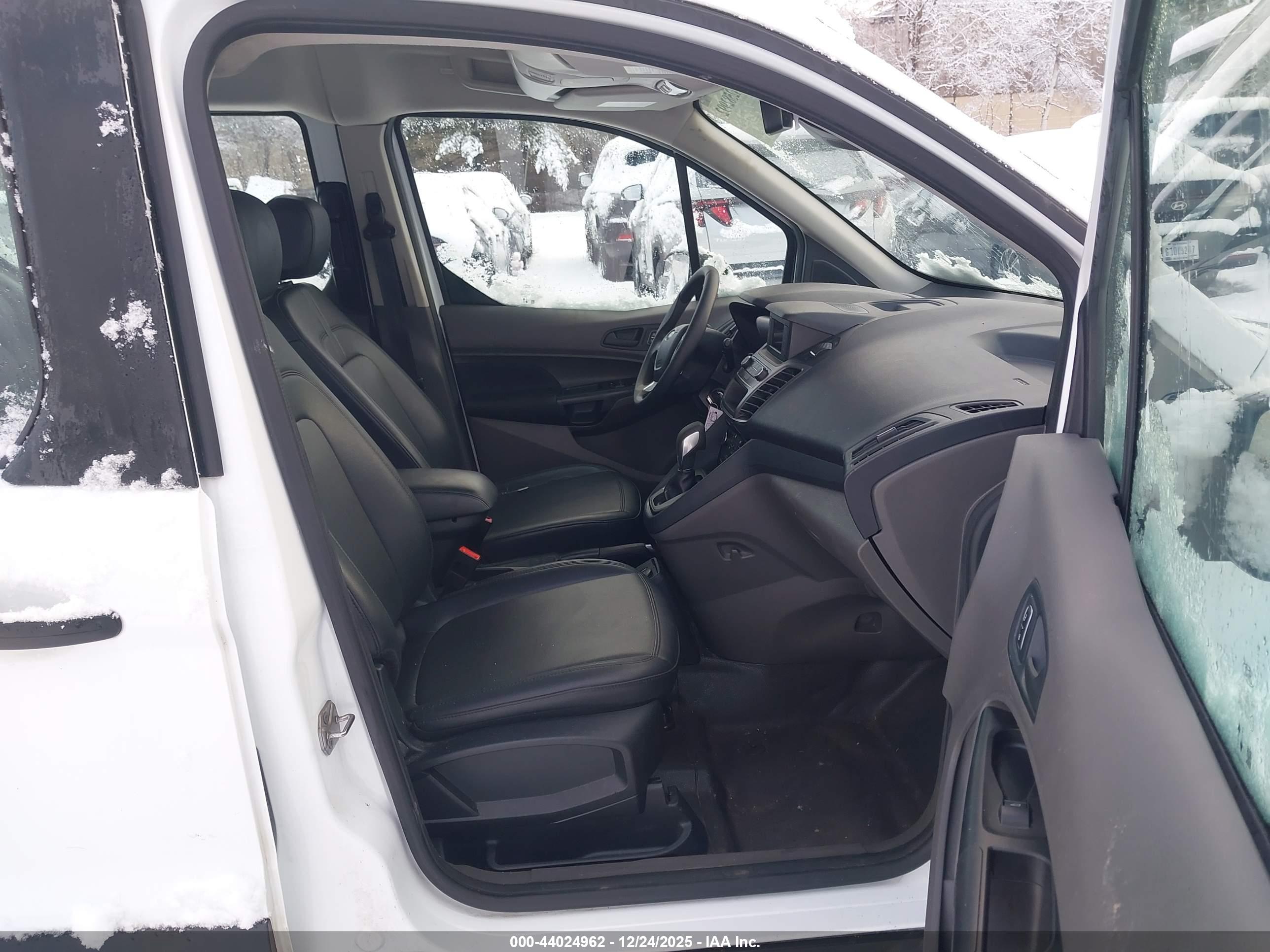 FORD TRANSIT image 5