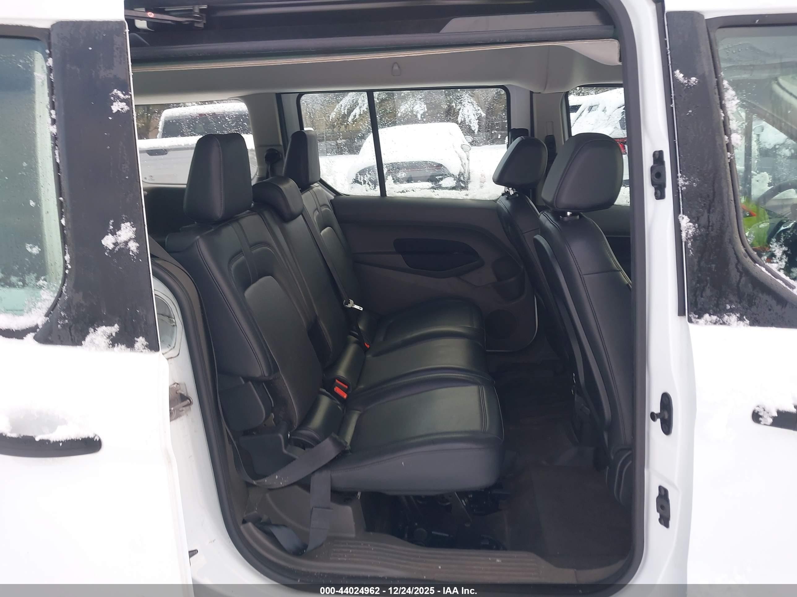 FORD TRANSIT image 8