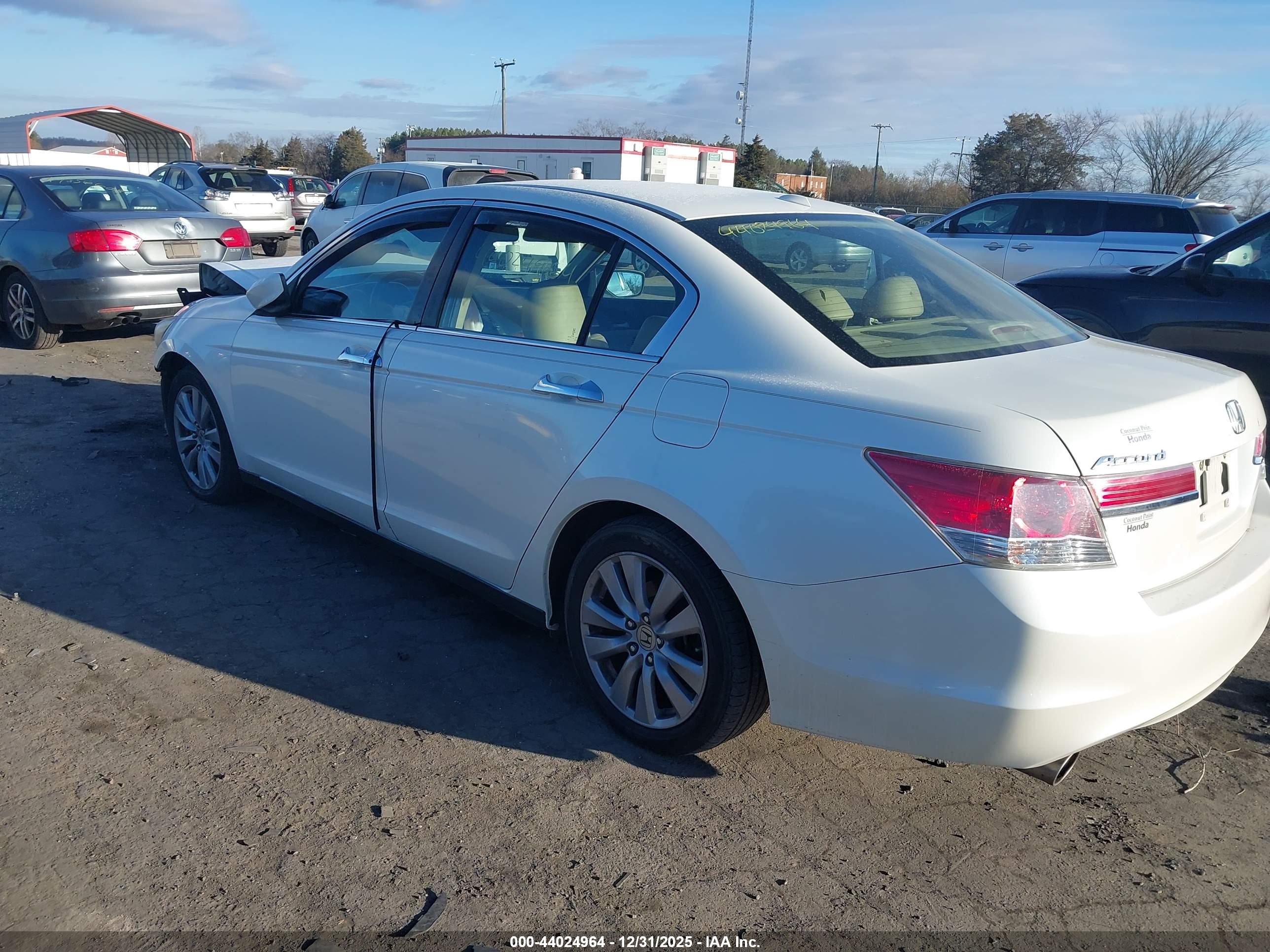HONDA ACCORD image 3