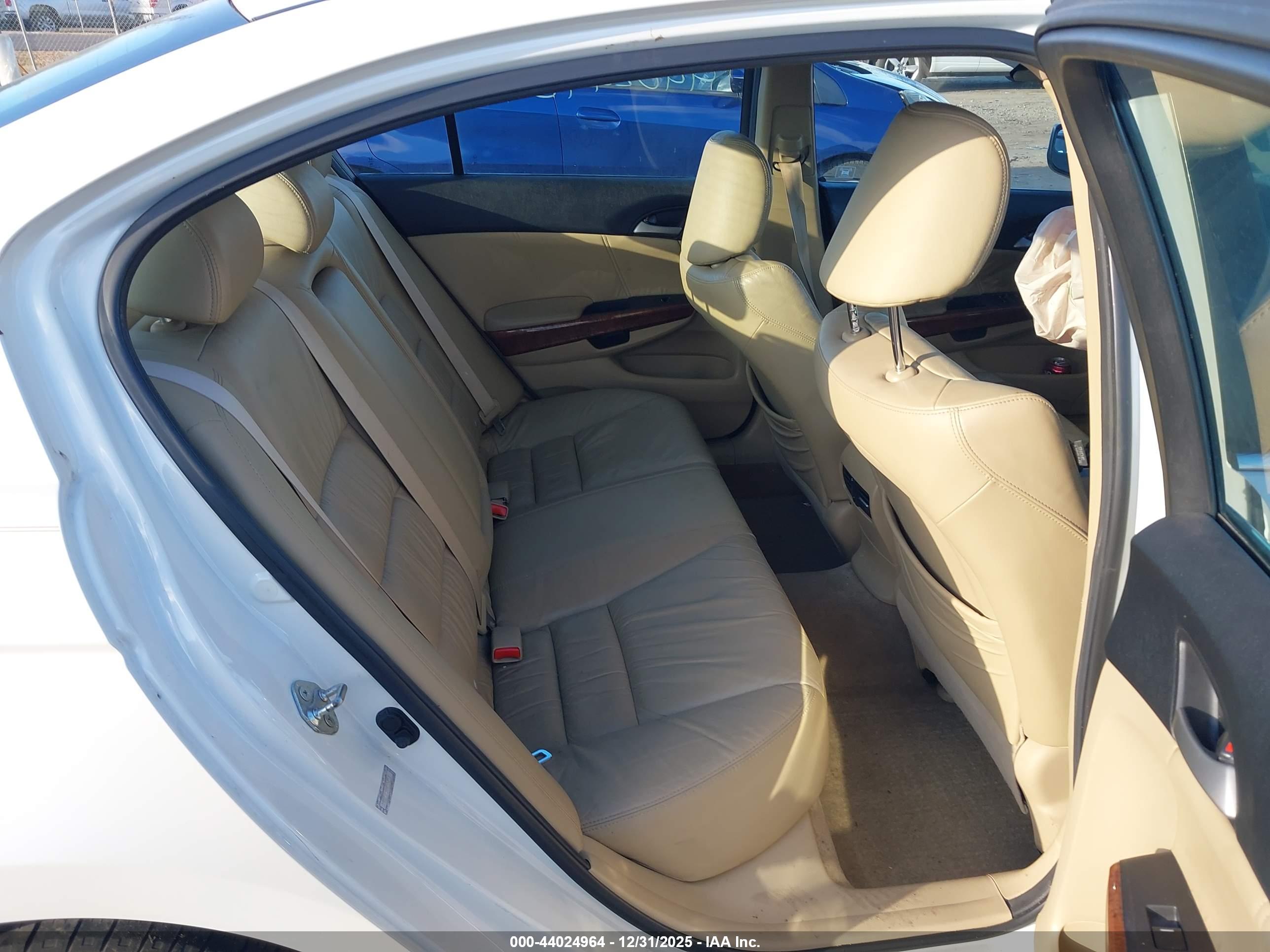 HONDA ACCORD image 8
