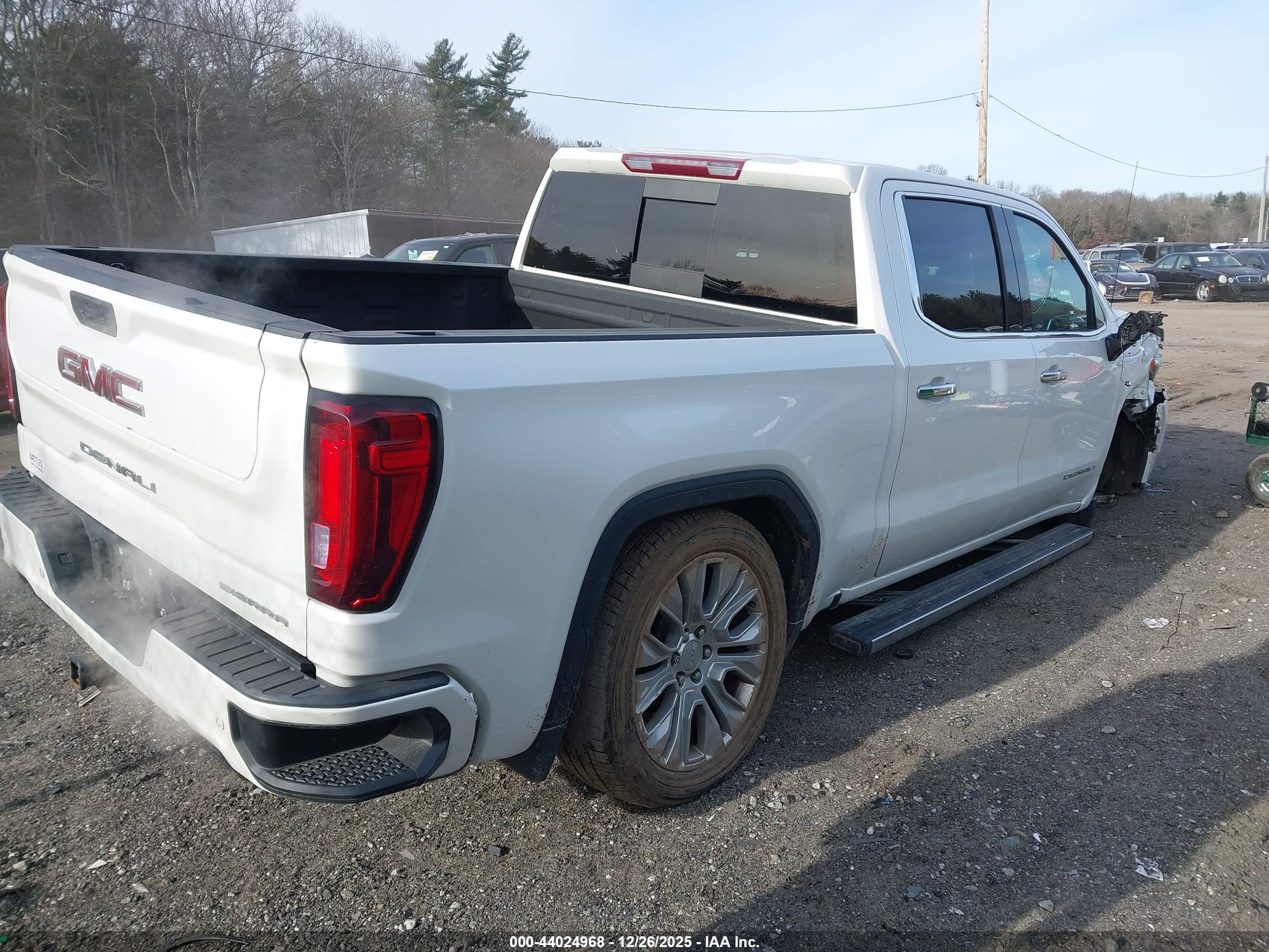 GMC SIERRA image 4
