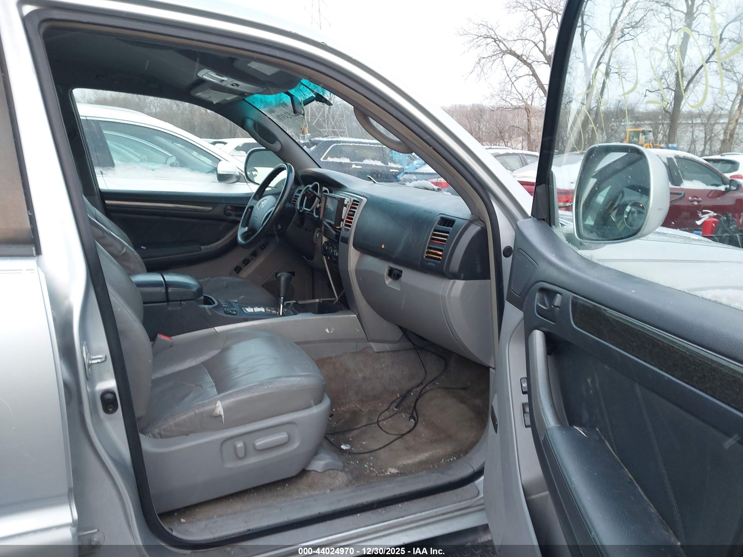 TOYOTA 4RUNNER image 5