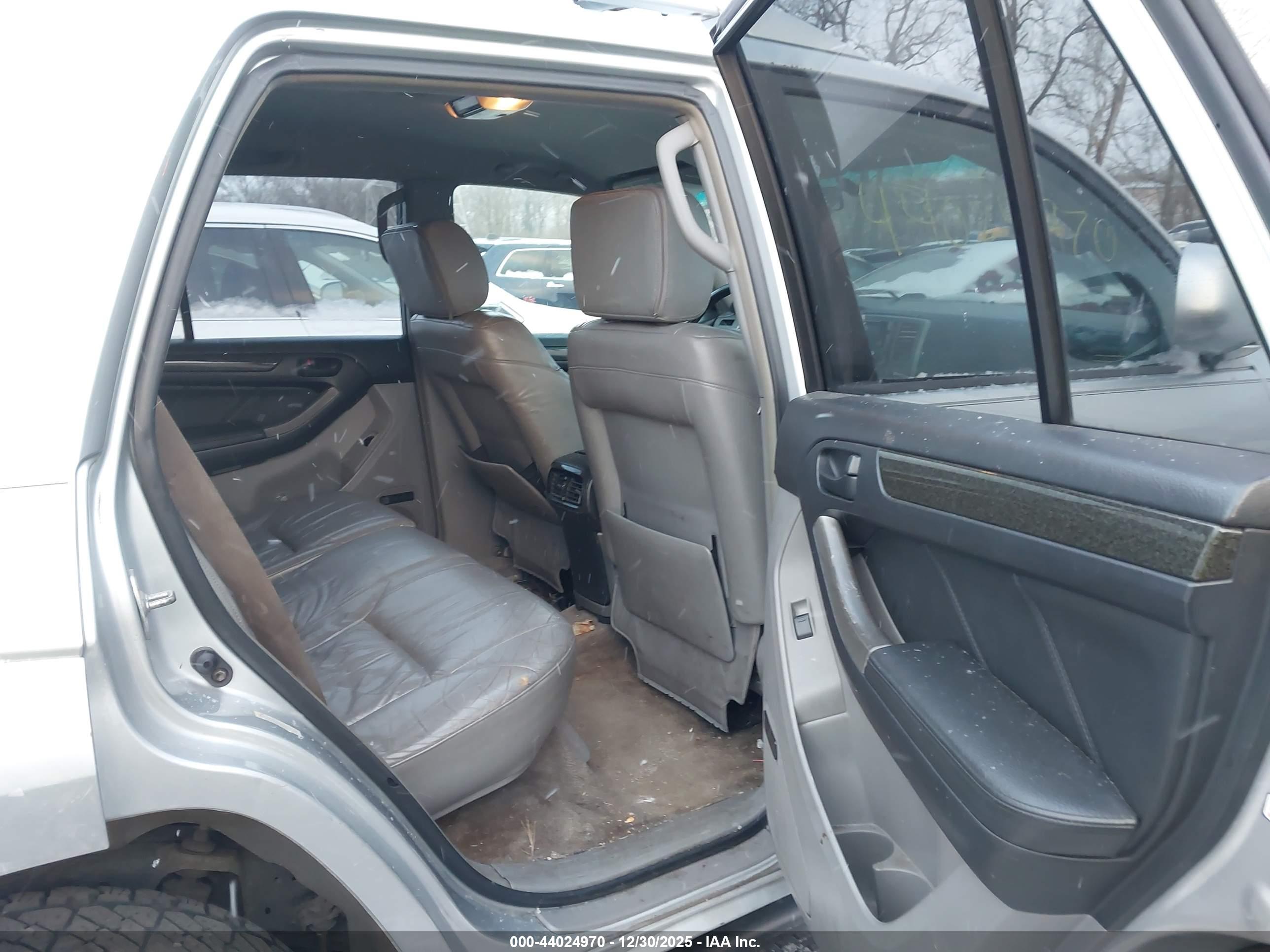 TOYOTA 4RUNNER image 8