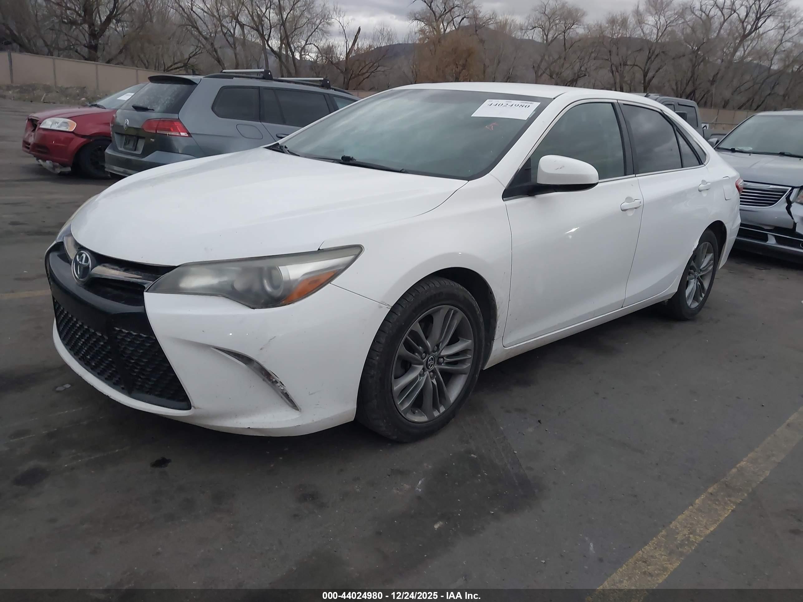 TOYOTA CAMRY image 2