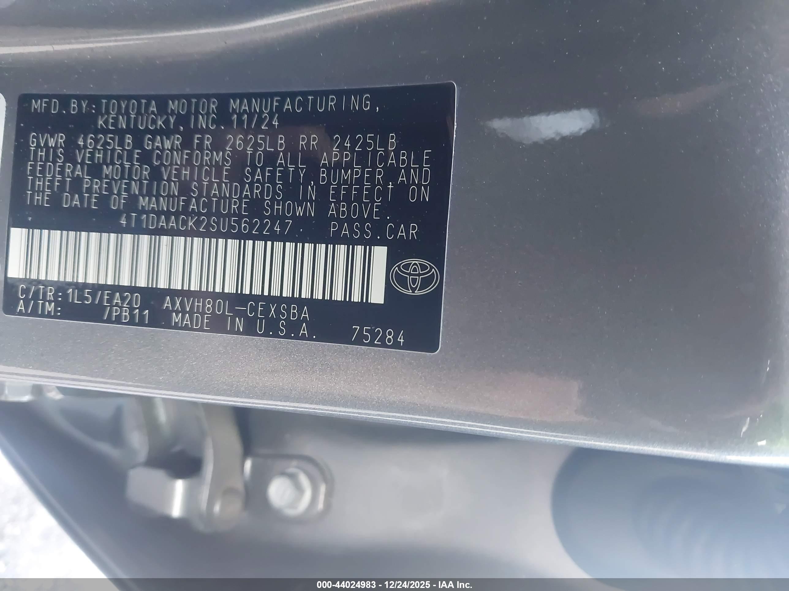 TOYOTA CAMRY image 9