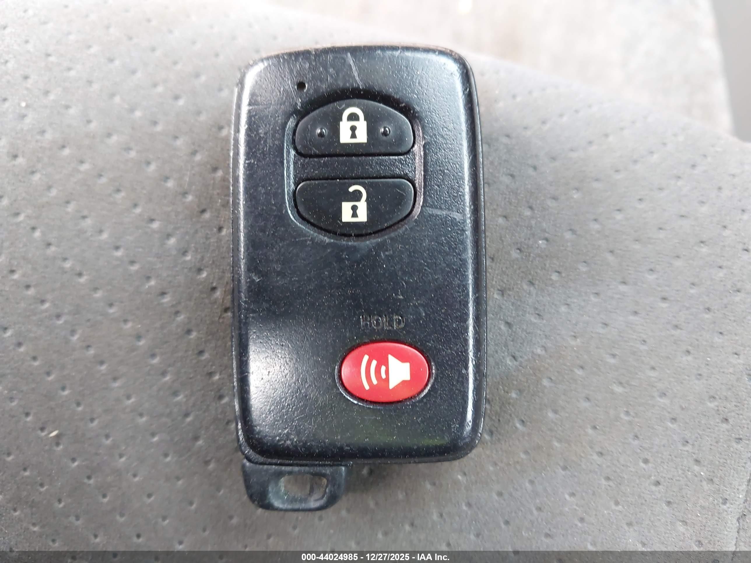 TOYOTA PRIUS image 11