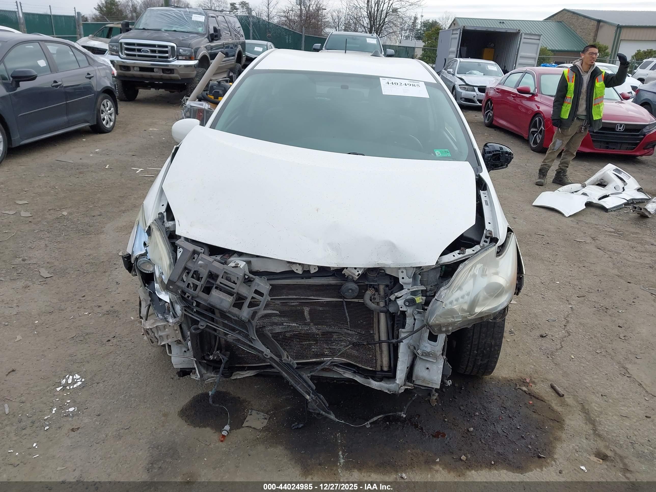 TOYOTA PRIUS image 6