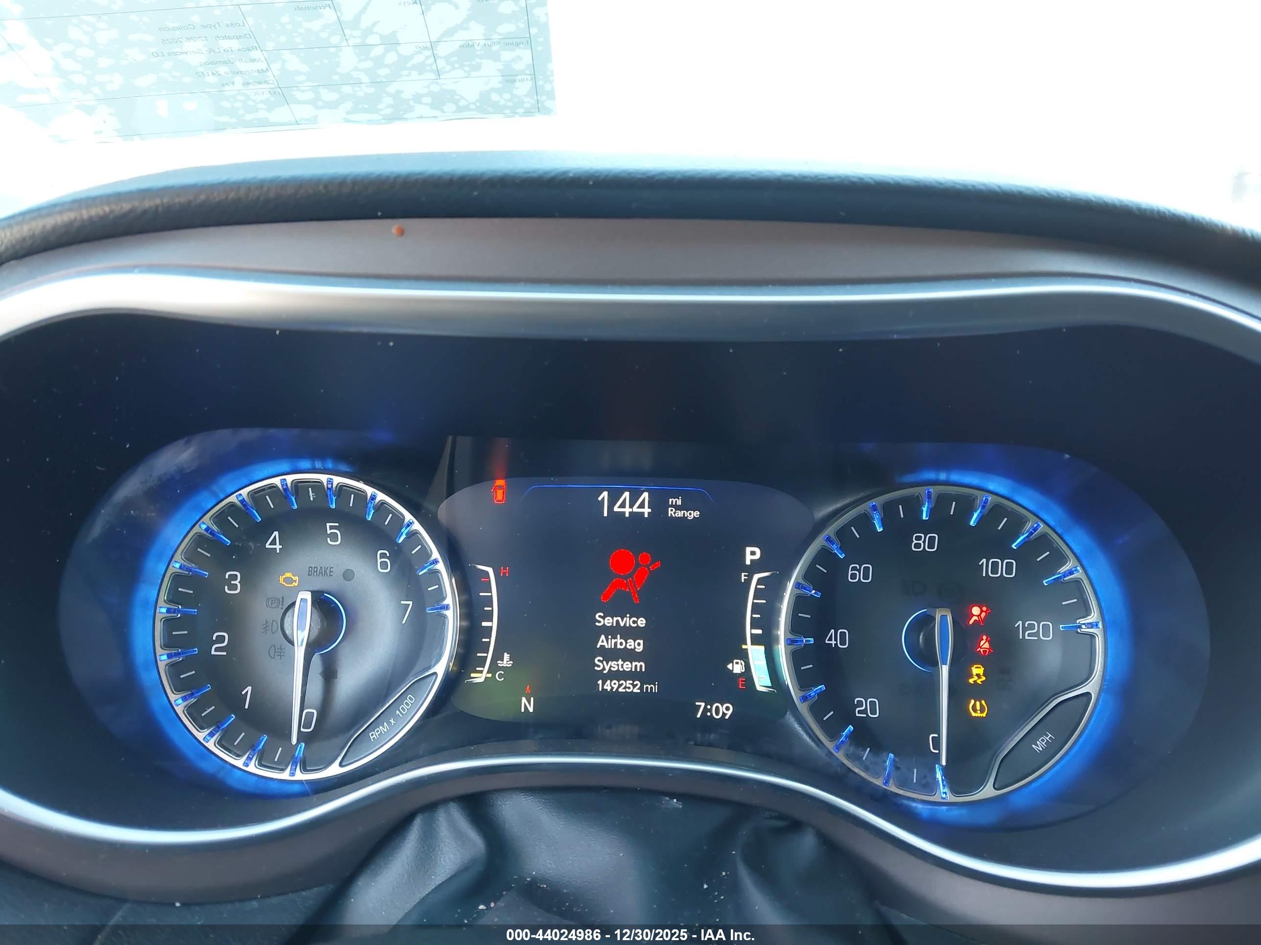 CHRYSLER PACIFICA image 7