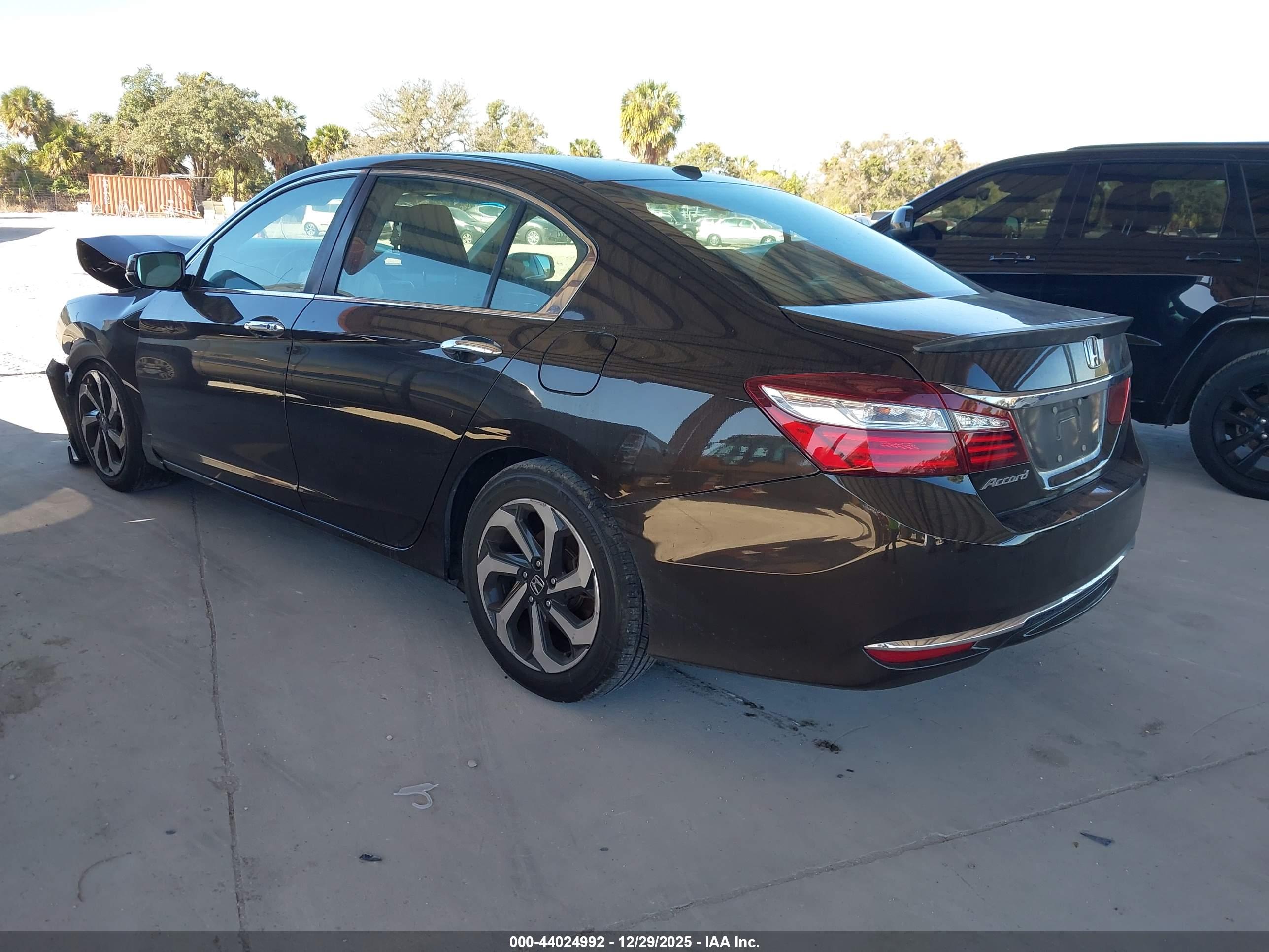 HONDA ACCORD image 3