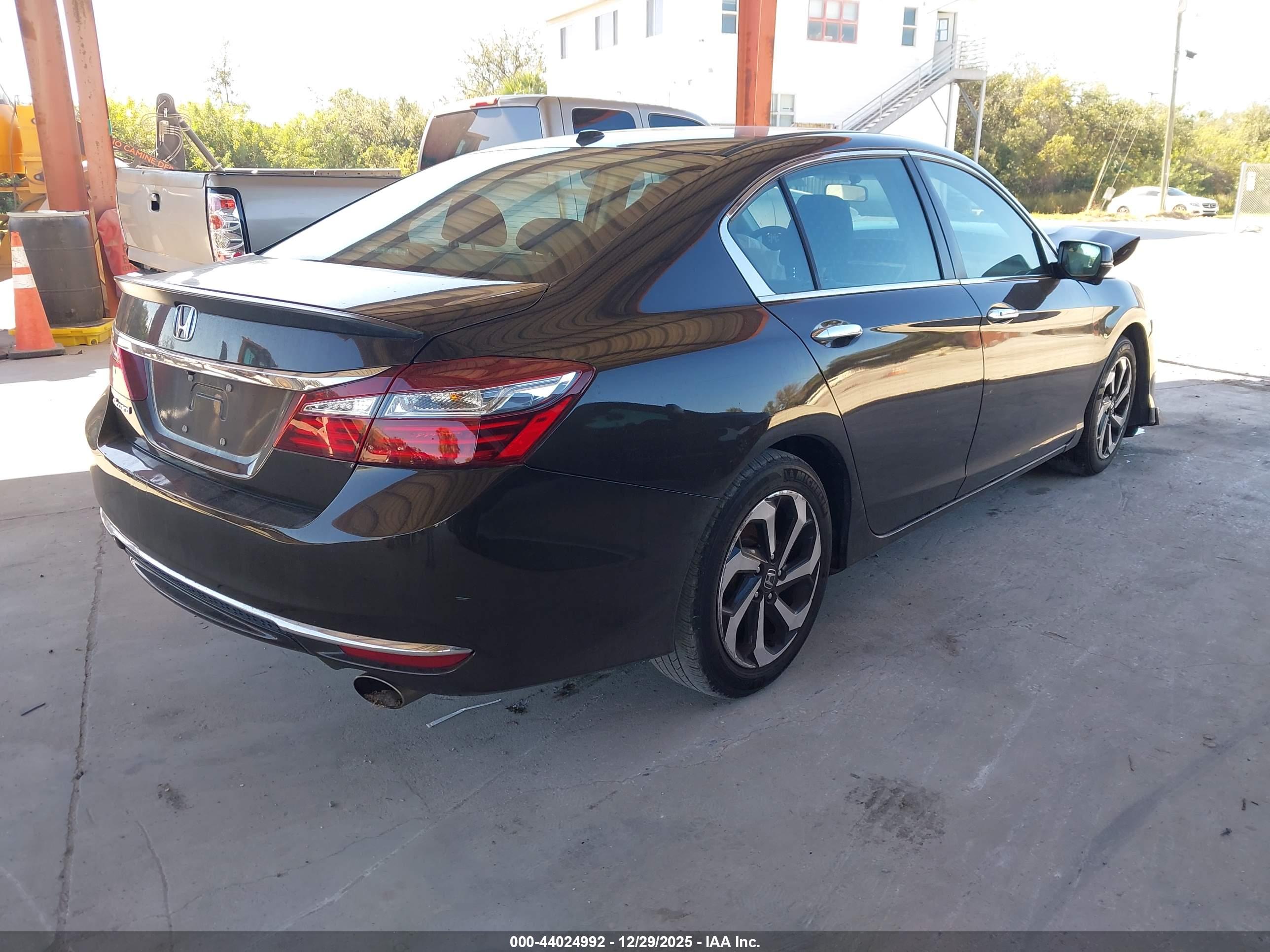 HONDA ACCORD image 4