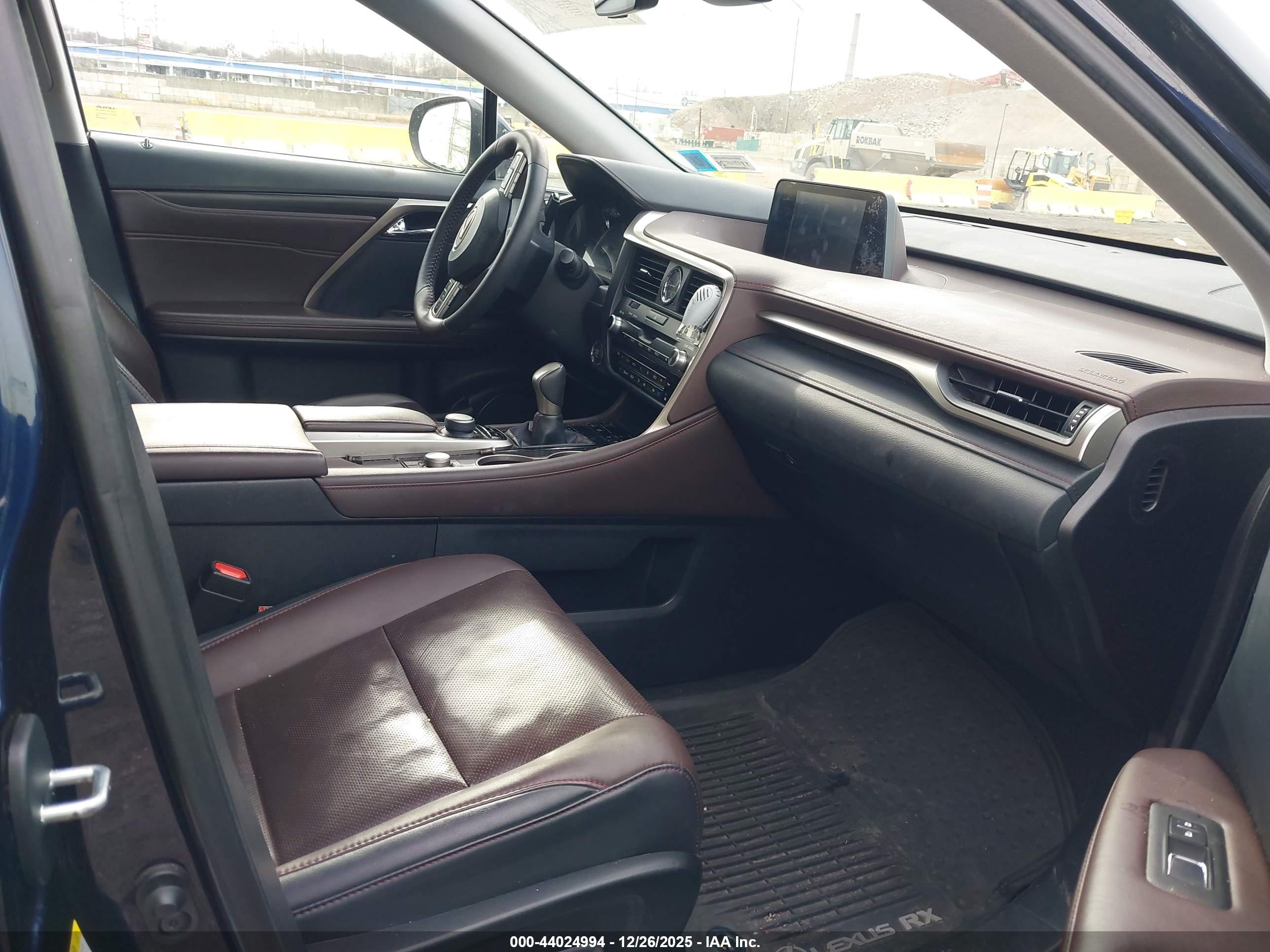 LEXUS RX image 5