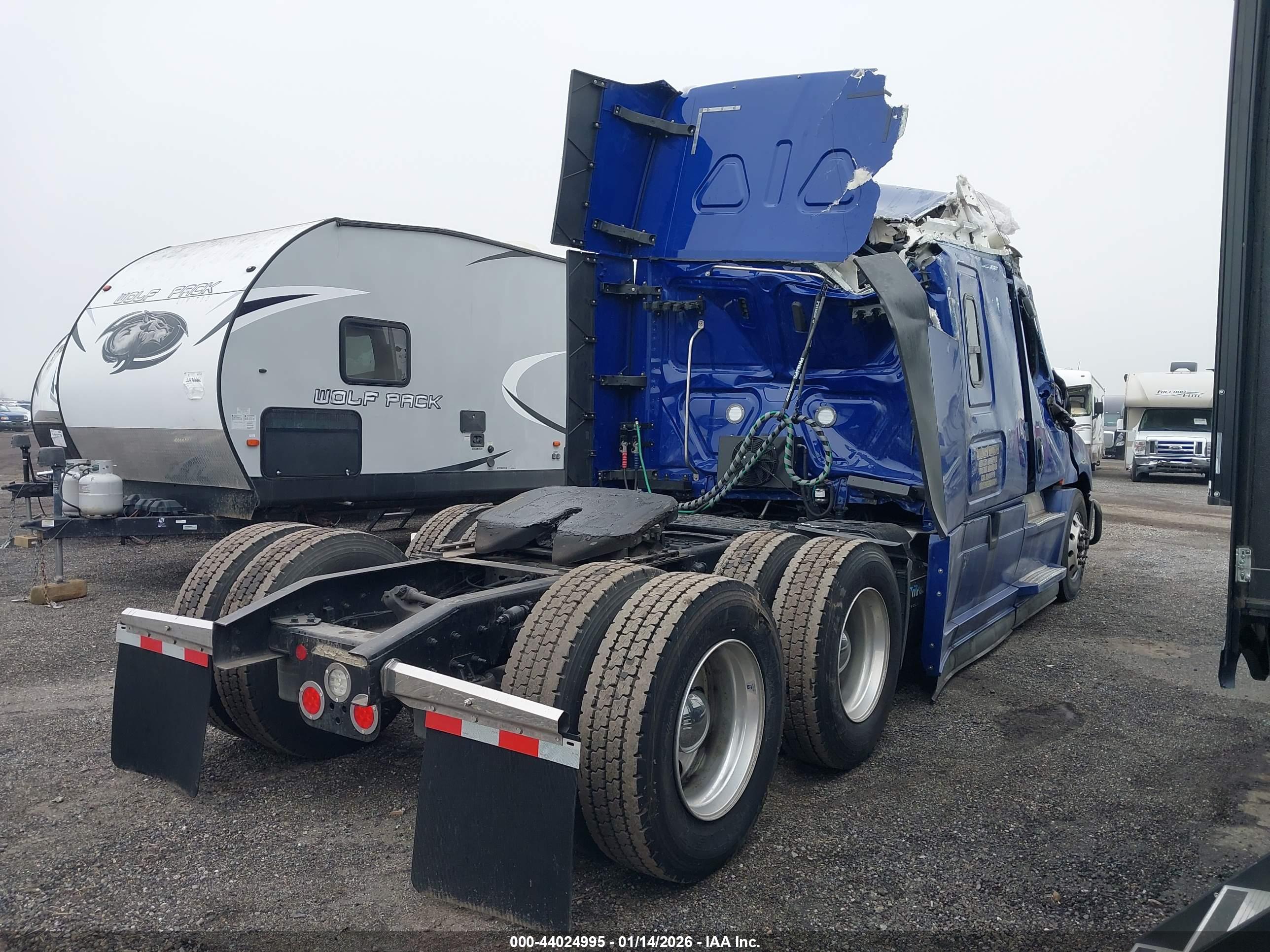 FREIGHTLINER NEW image 4