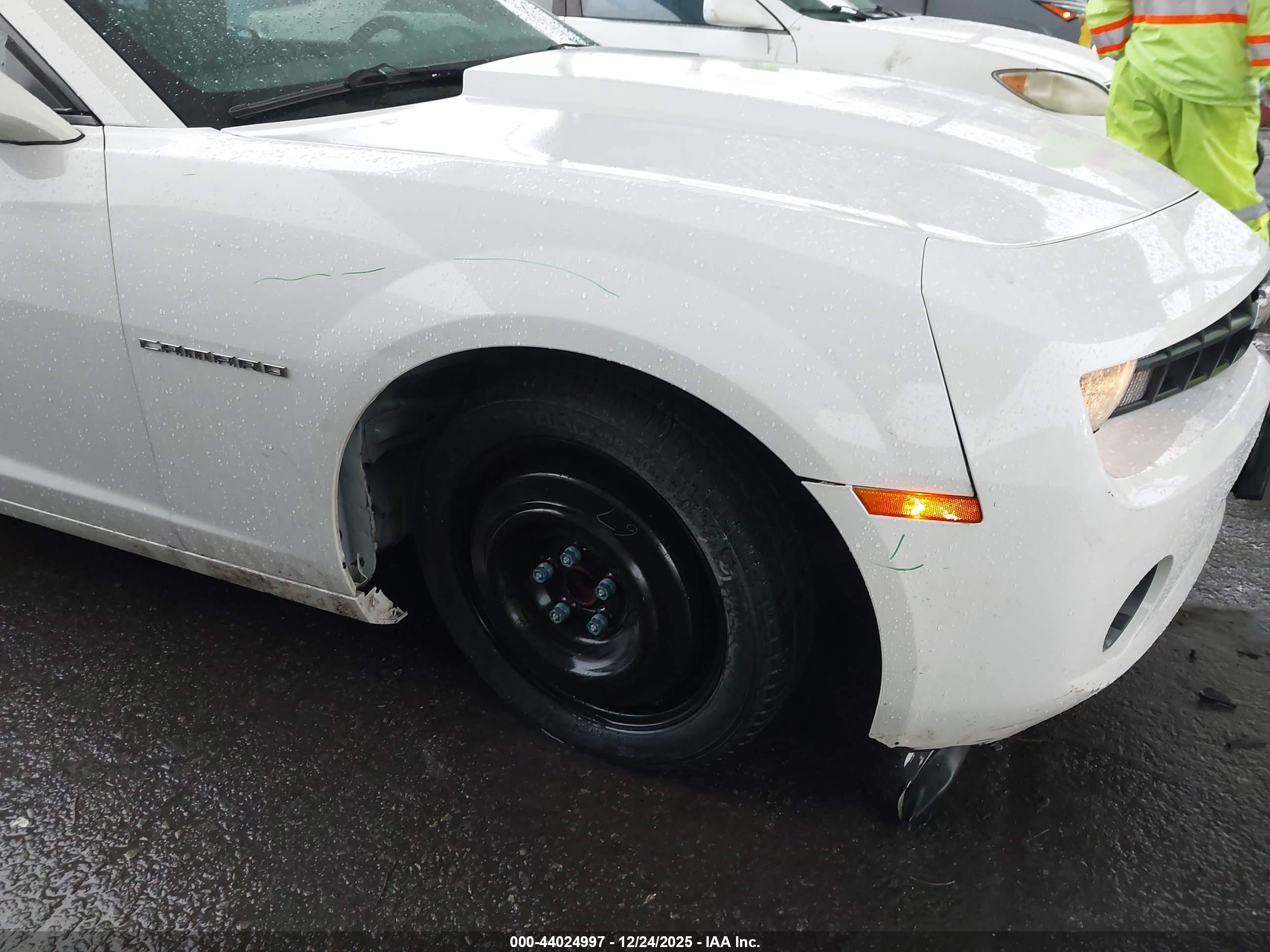 CHEVROLET CAMARO image 6
