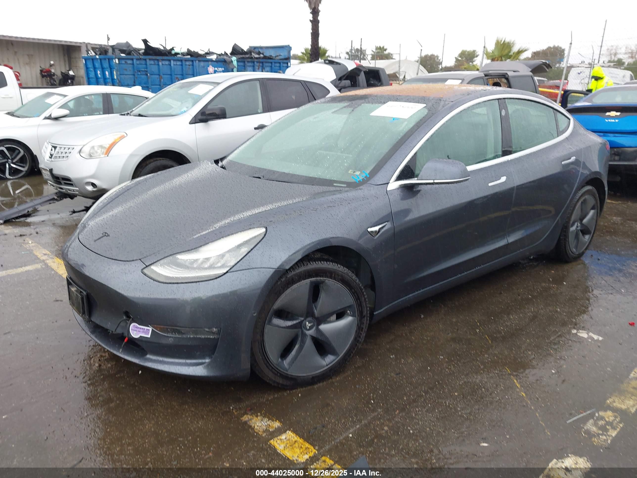 TESLA MODEL image 2