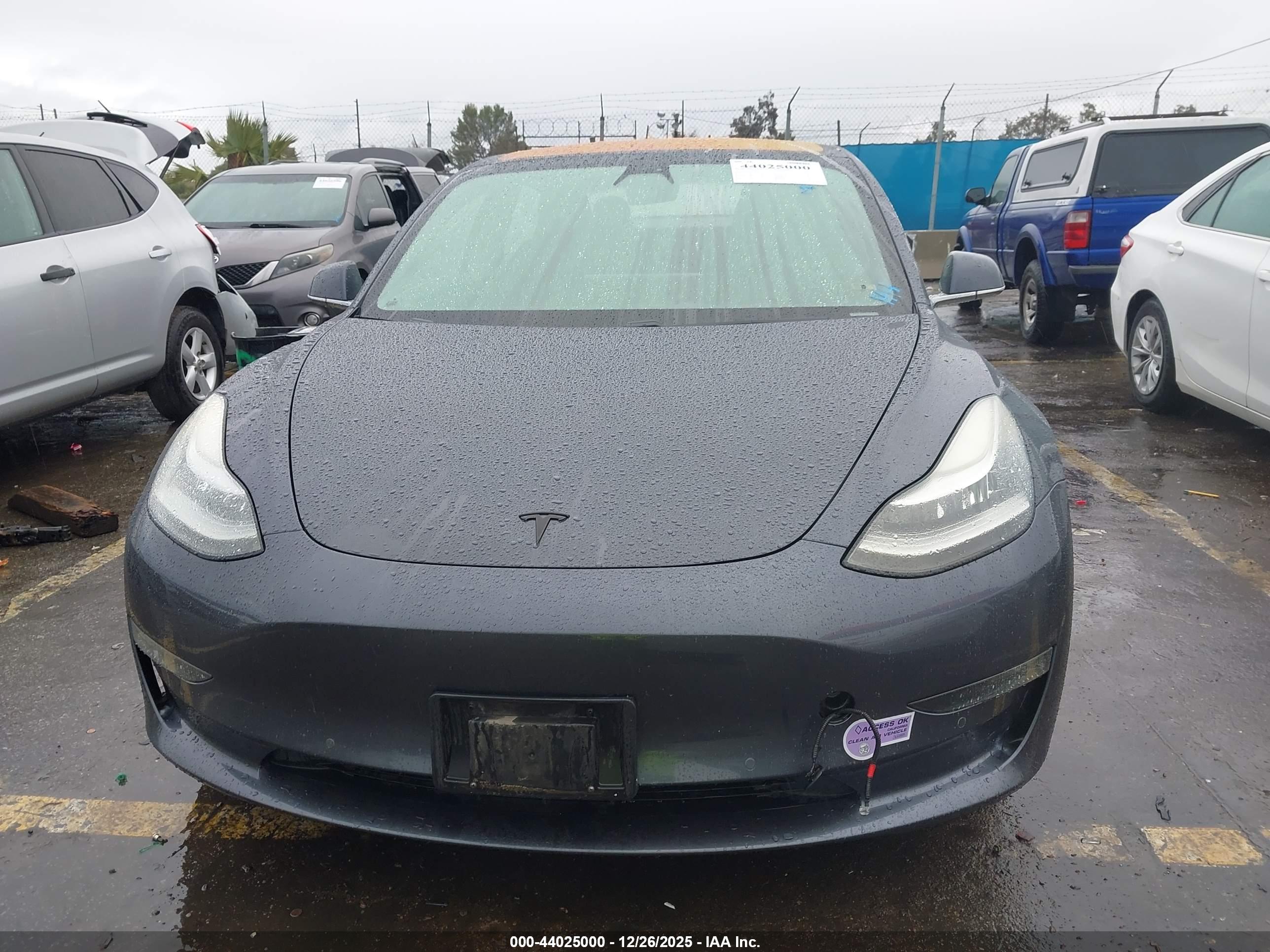 TESLA MODEL image 6