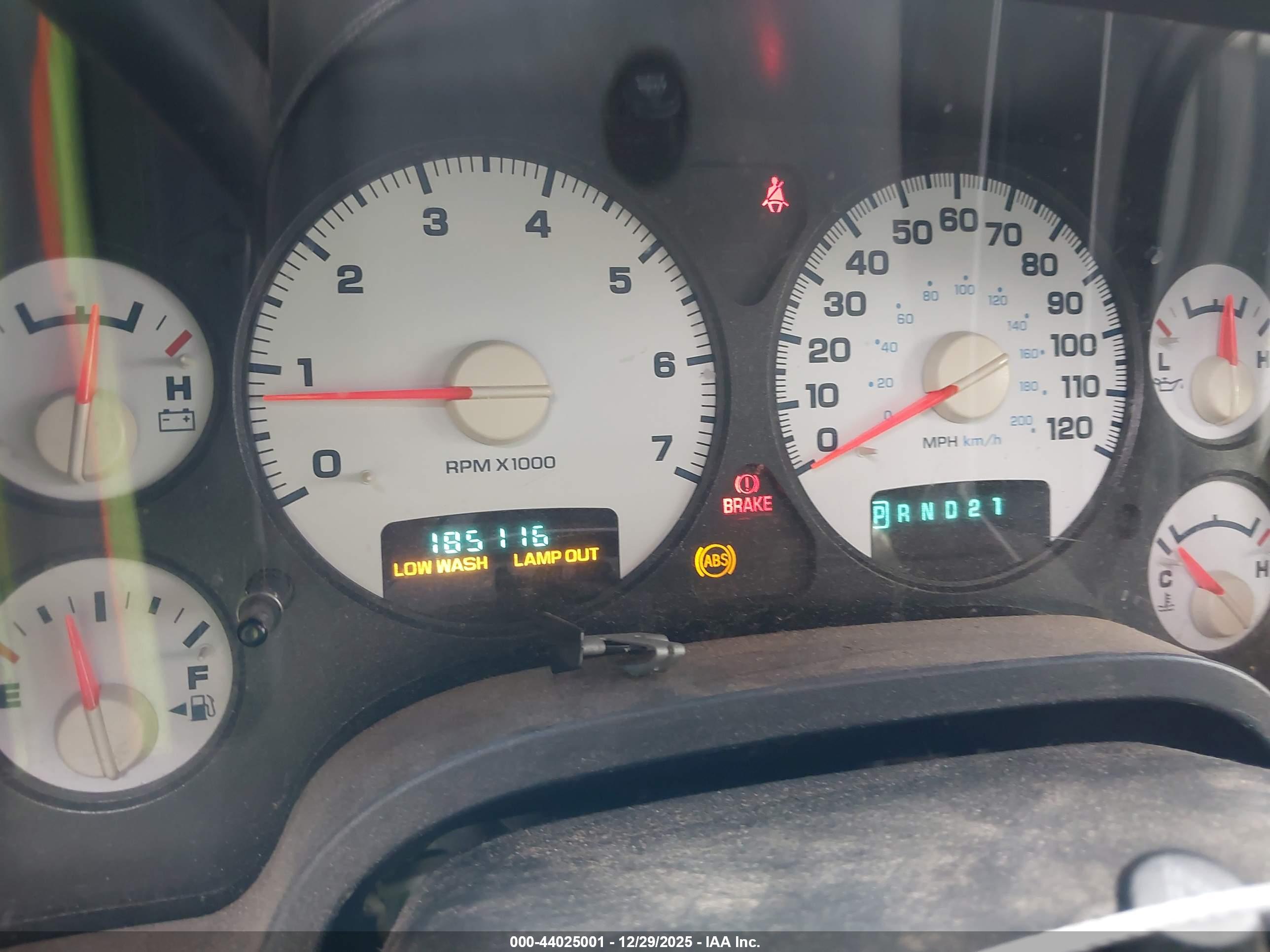 DODGE RAM image 7