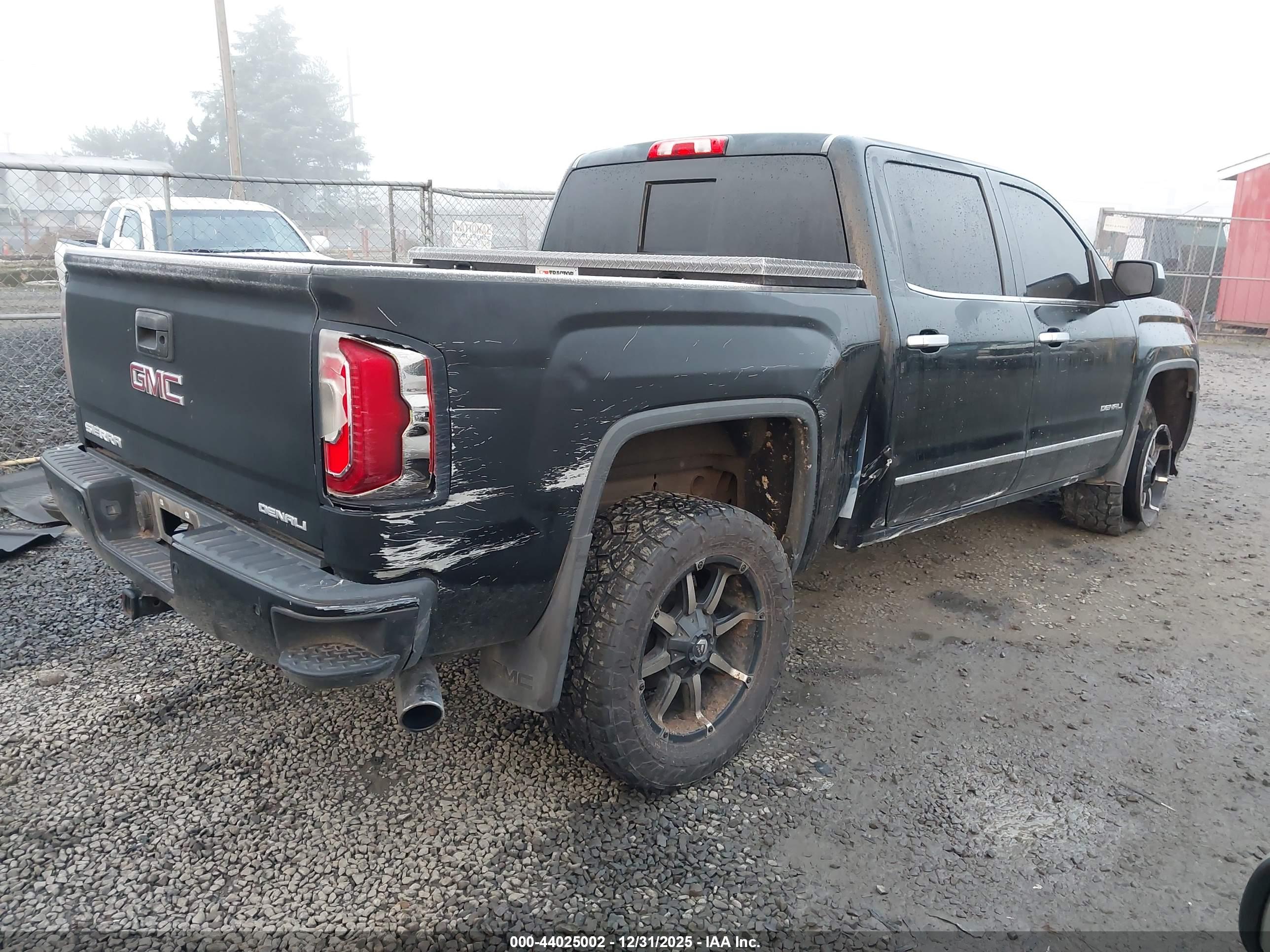 GMC SIERRA image 4