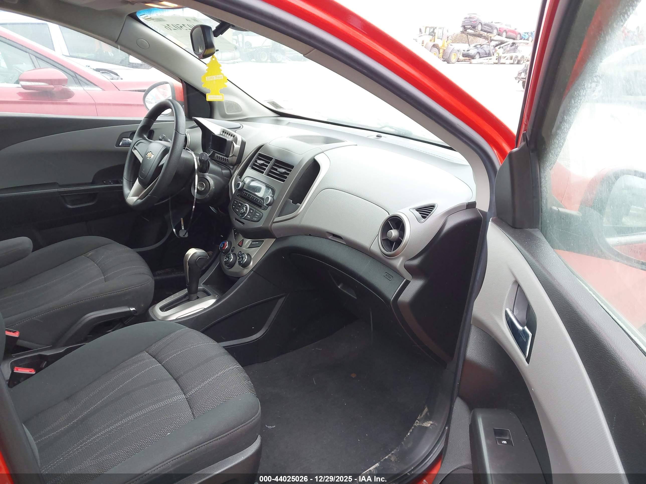 CHEVROLET SONIC image 5
