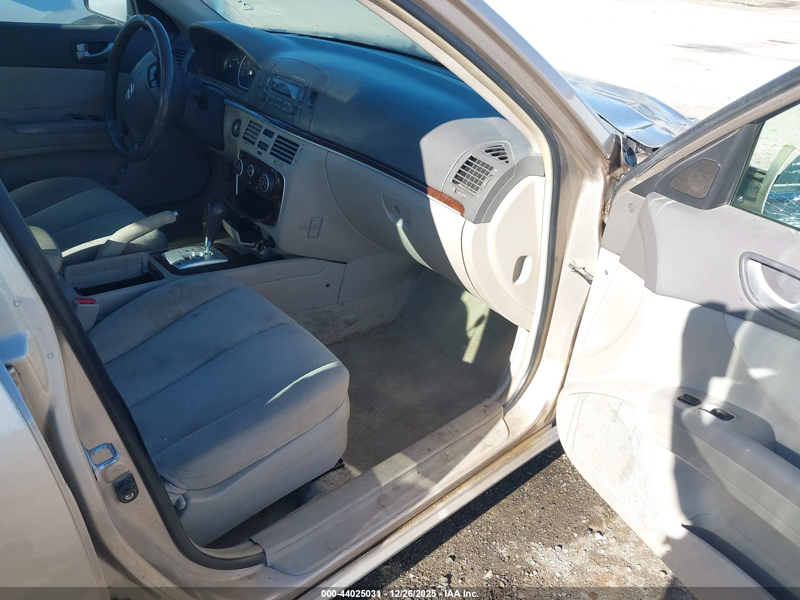 HYUNDAI SONATA image 5