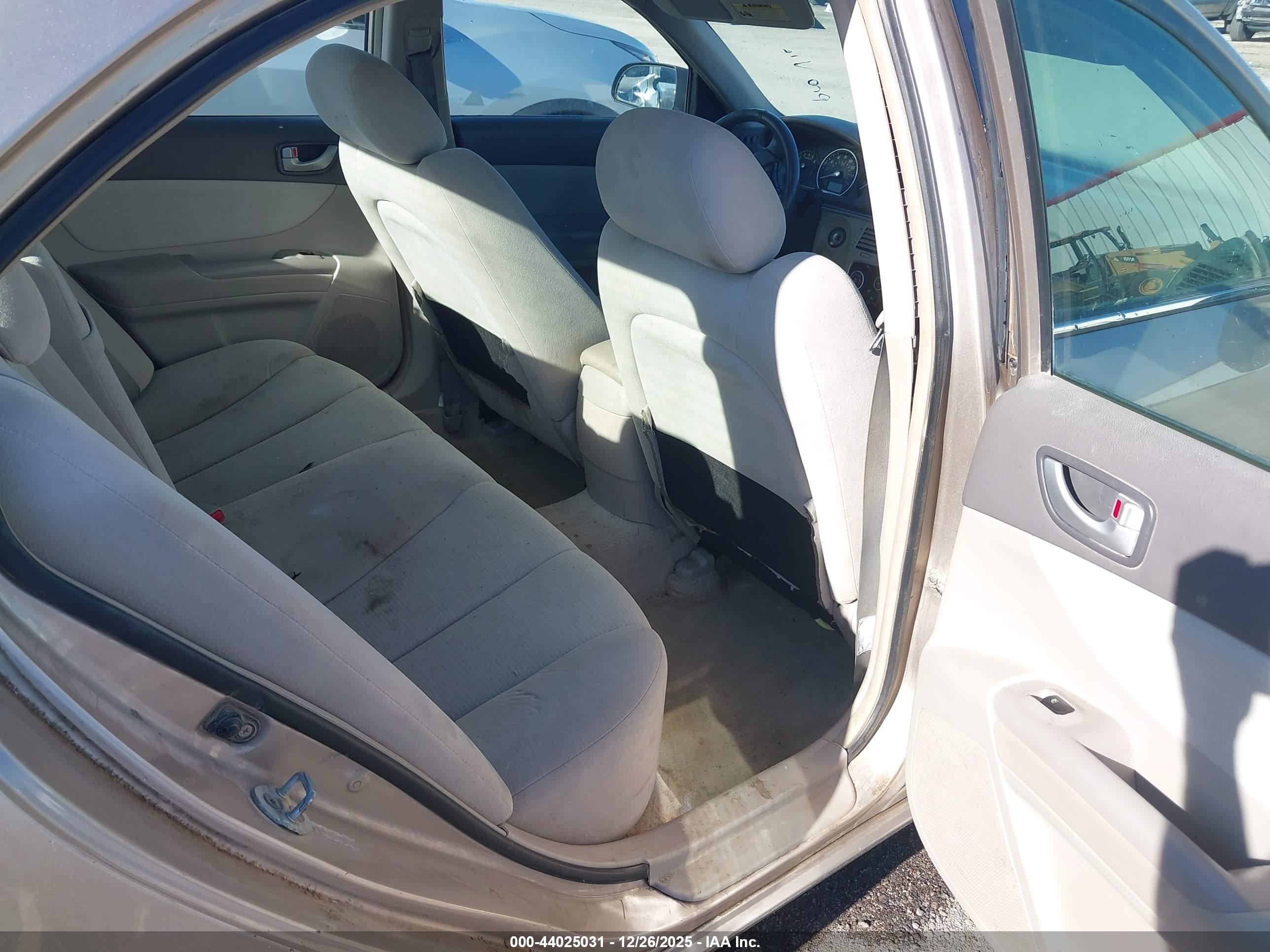 HYUNDAI SONATA image 8