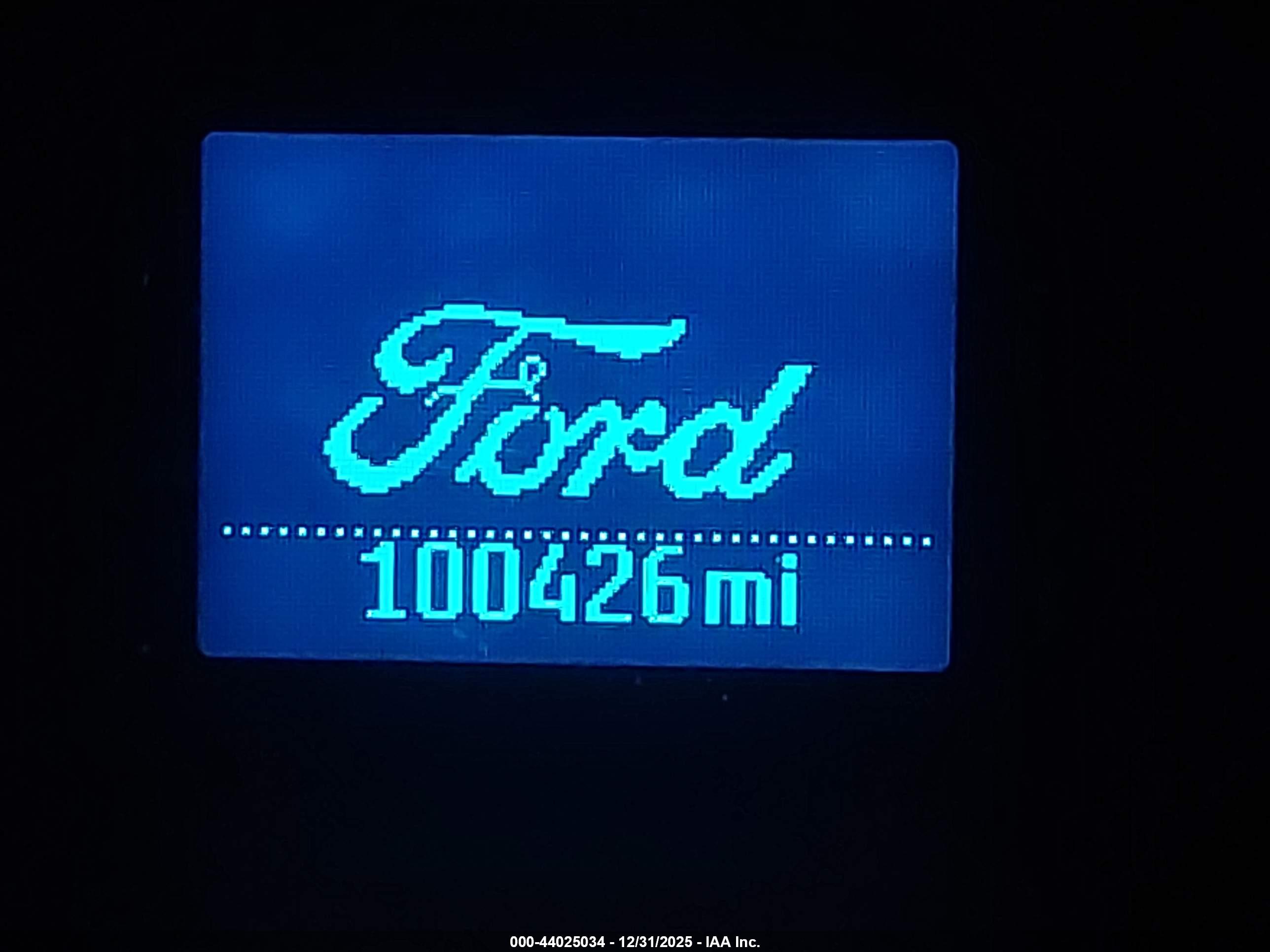 FORD FUSION image 7
