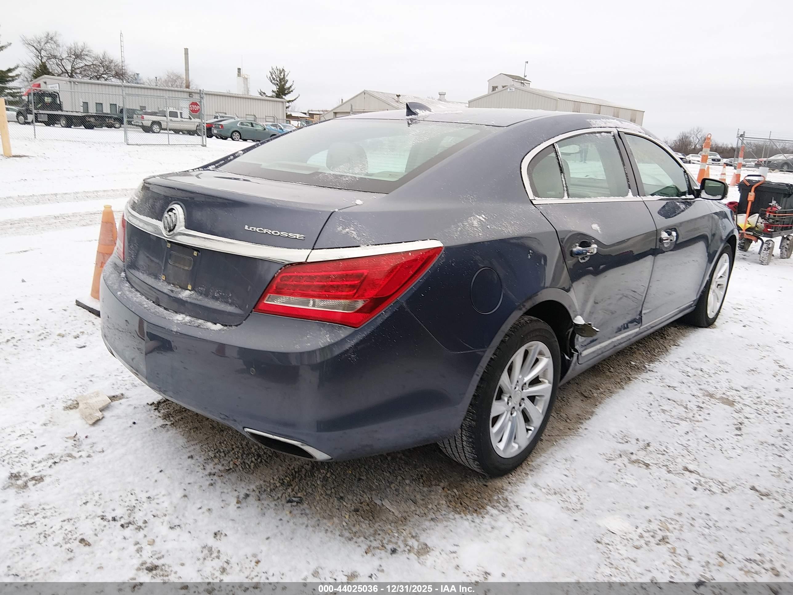 BUICK LACROSSE image 4