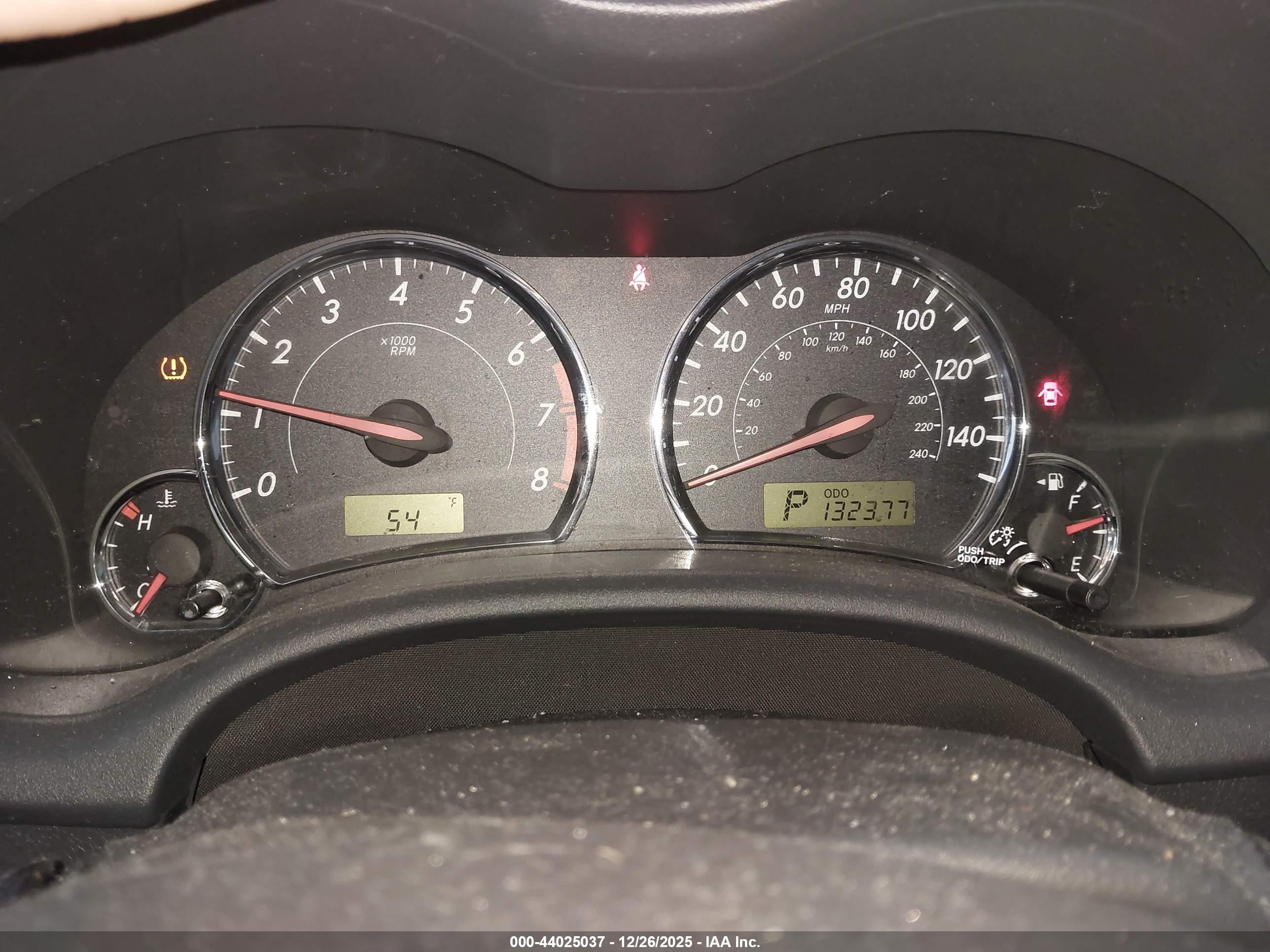 TOYOTA COROLLA image 7