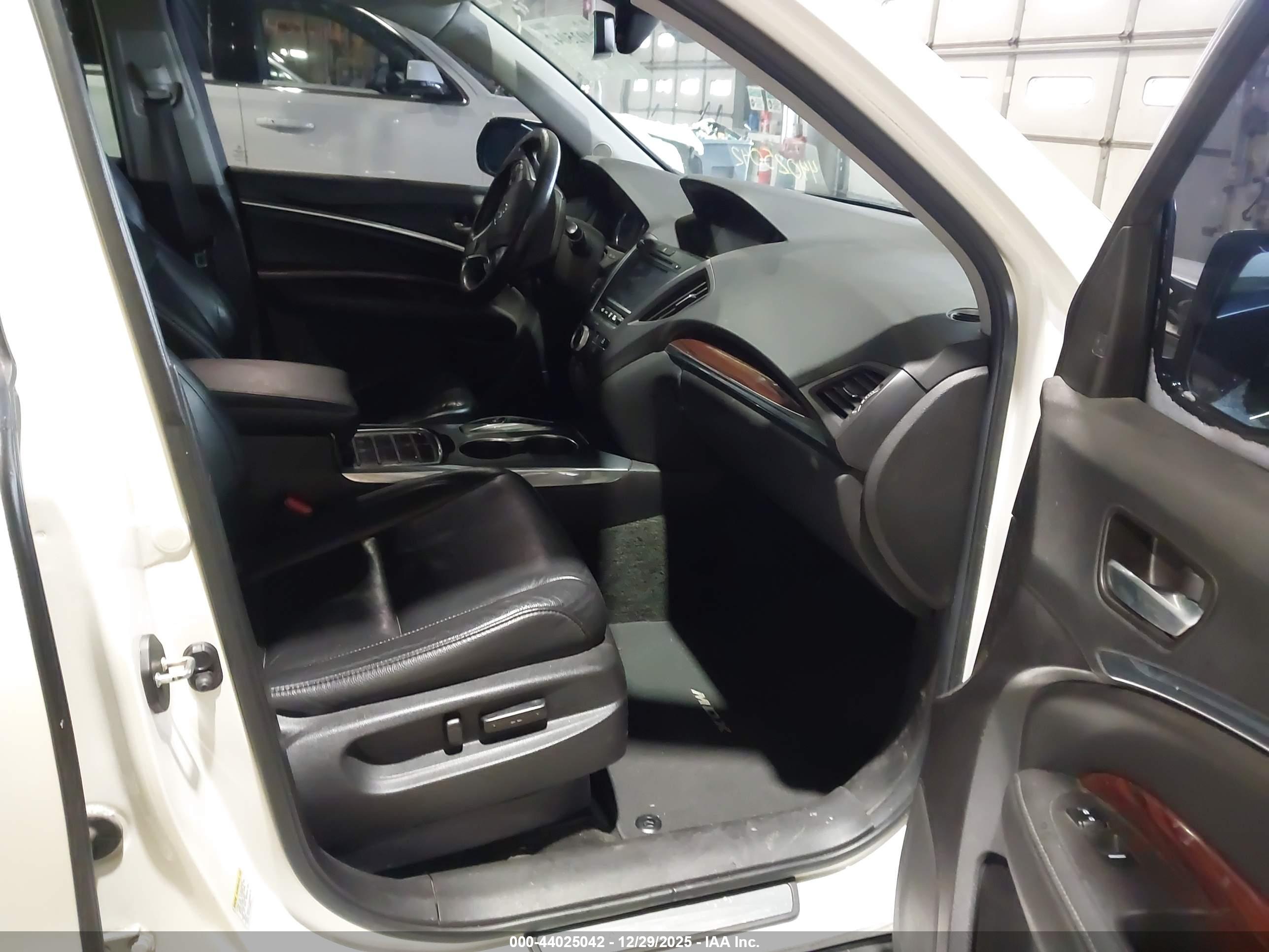 ACURA MDX image 5