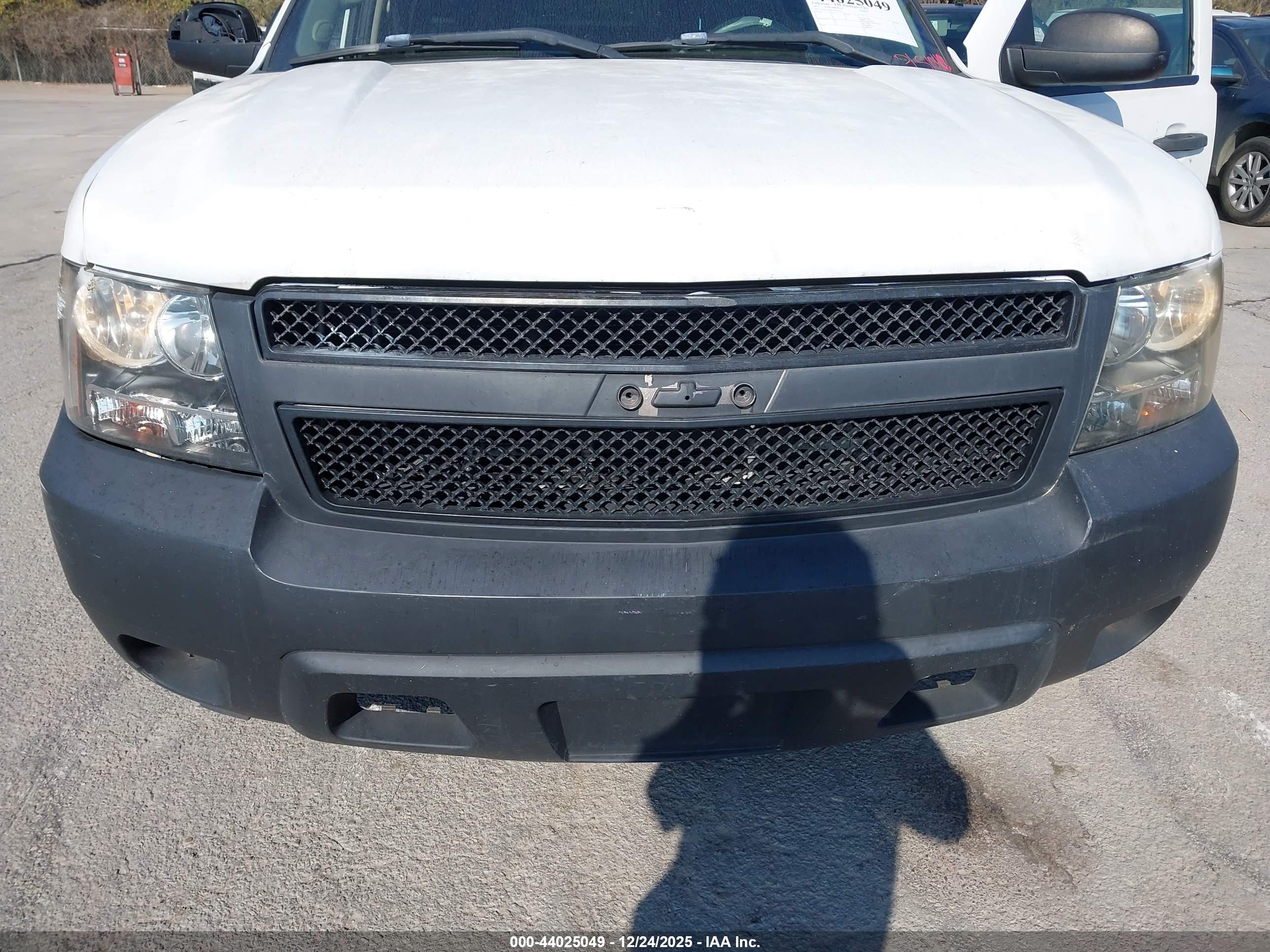 CHEVROLET TAHOE image 6