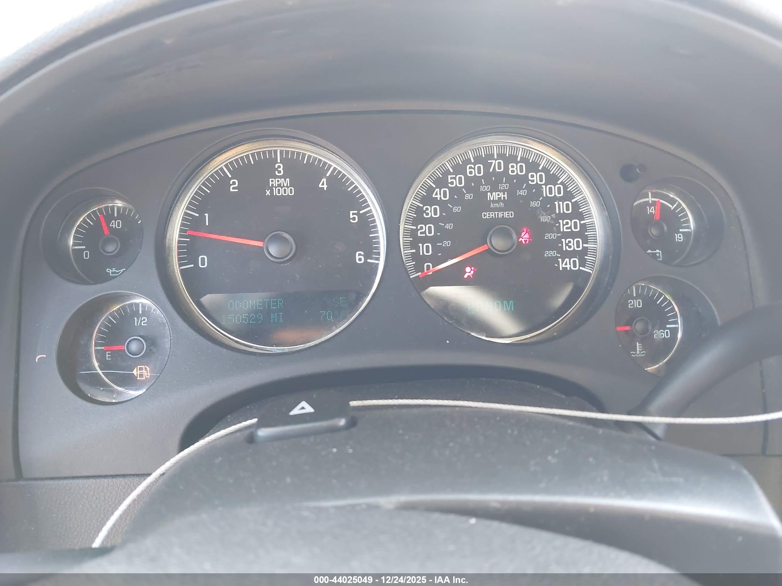 CHEVROLET TAHOE image 7