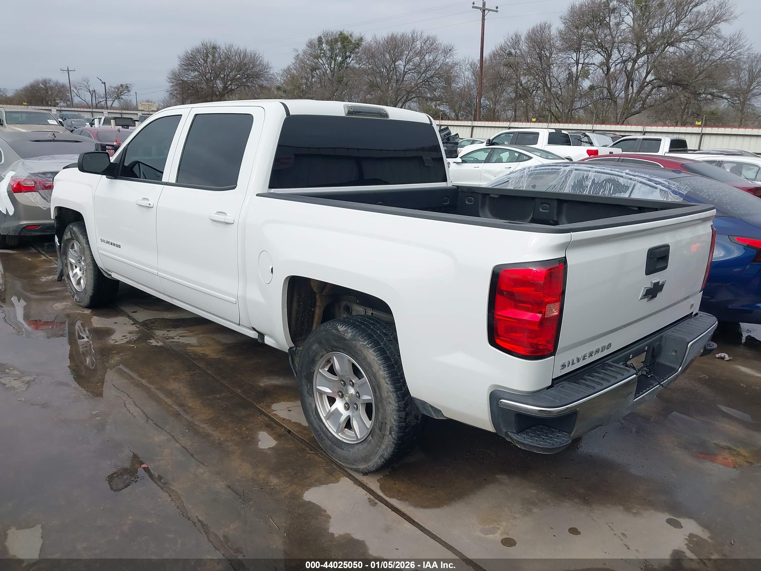 CHEVROLET SILVERADO image 3