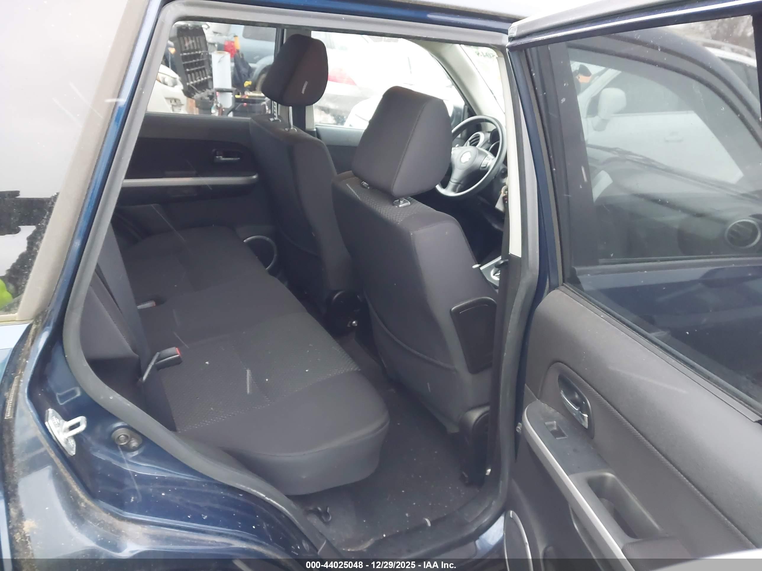 SUZUKI GRAND image 8