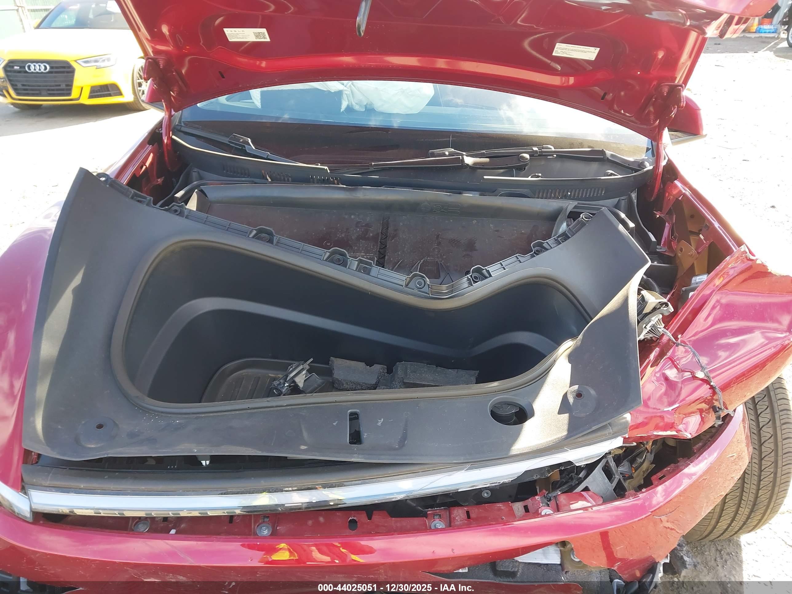 TESLA MODEL image 10