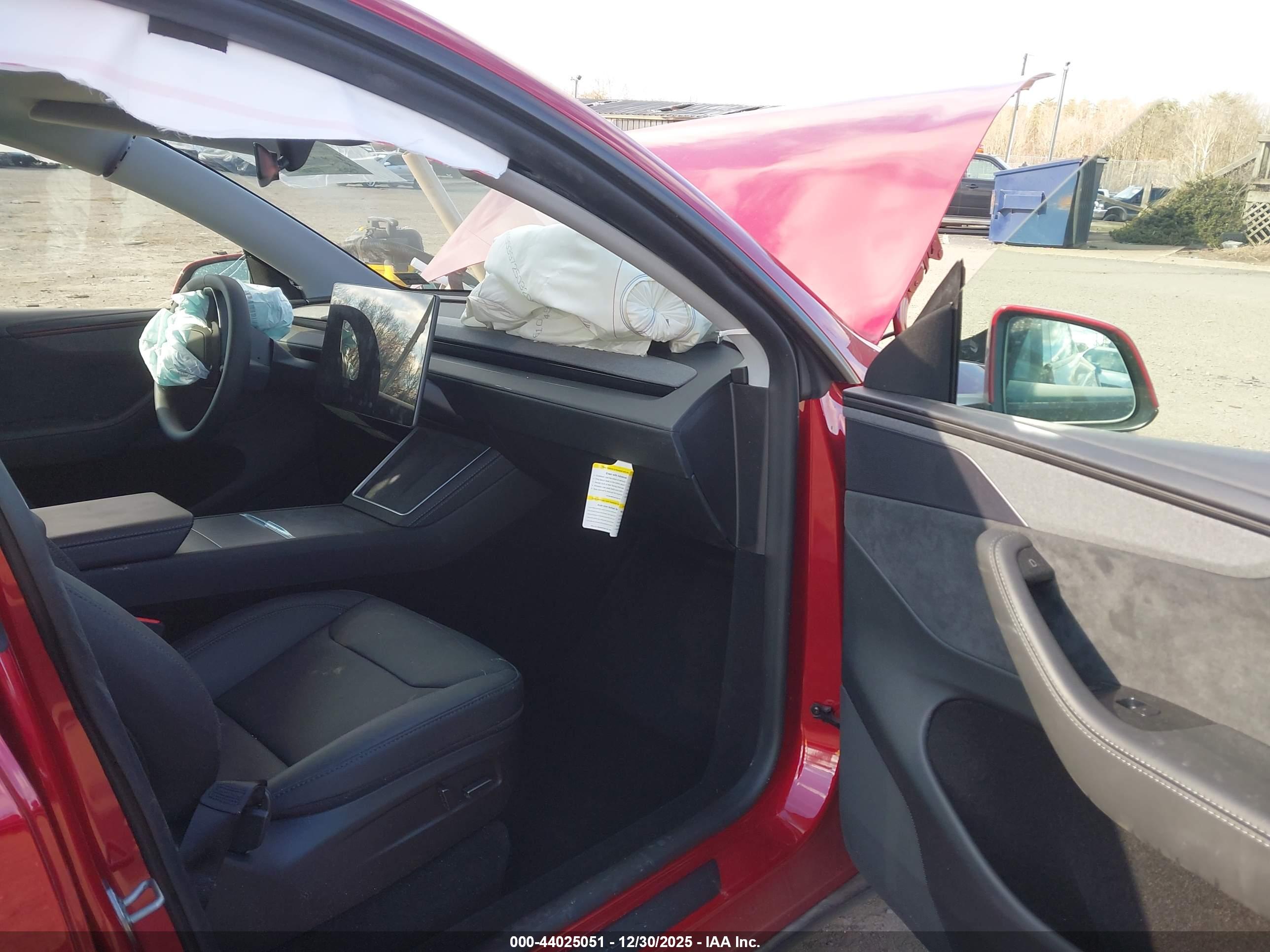 TESLA MODEL image 5