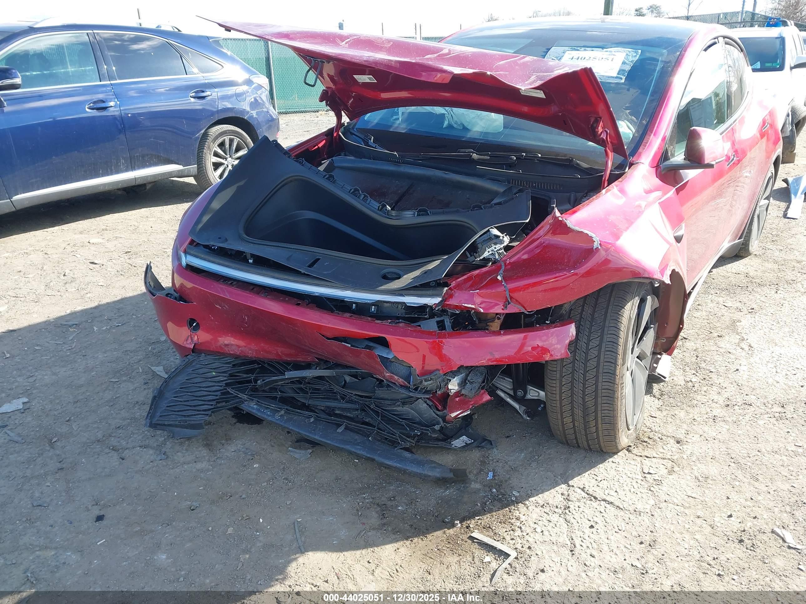 TESLA MODEL image 6