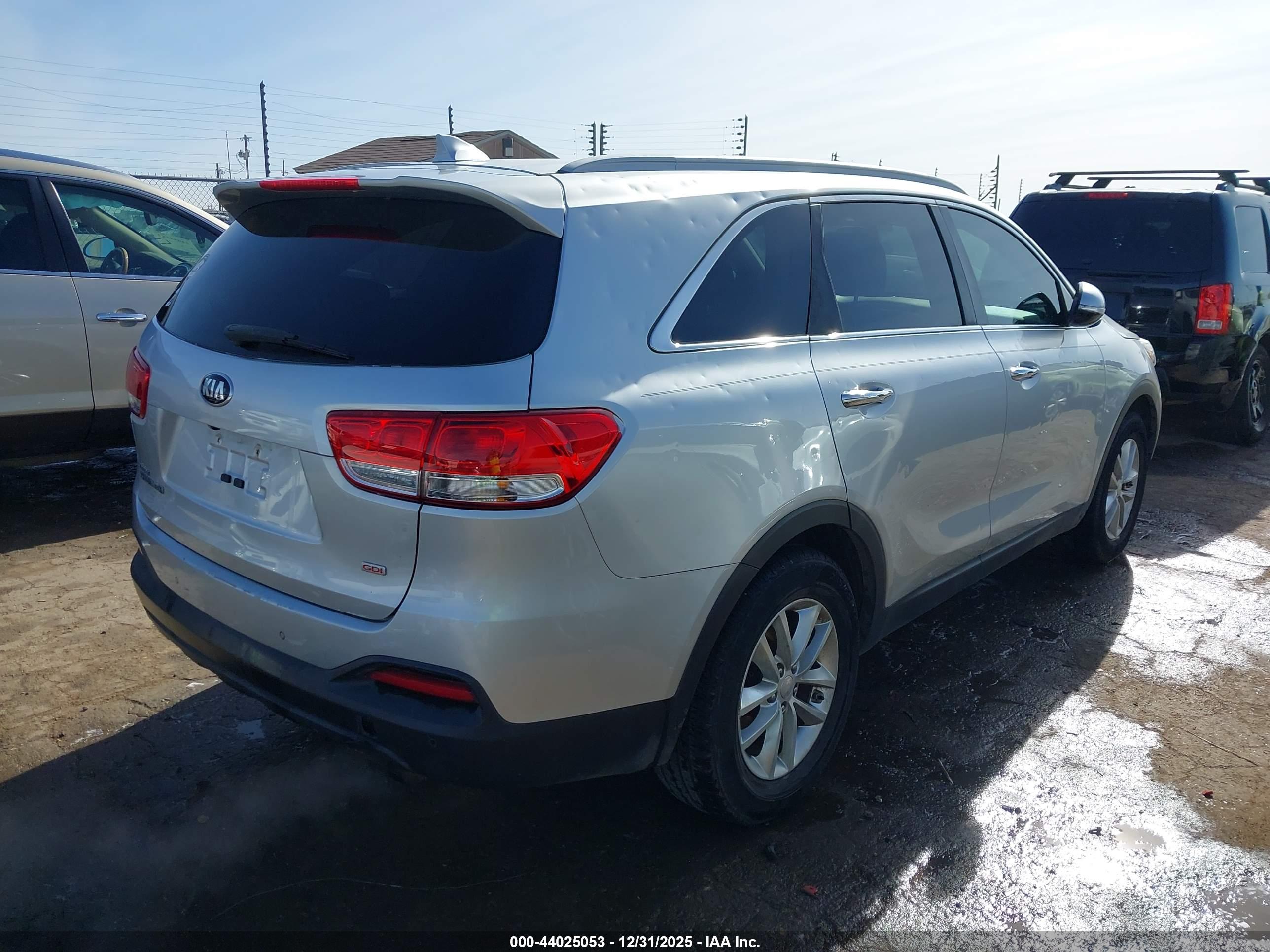 KIA SORENTO image 4